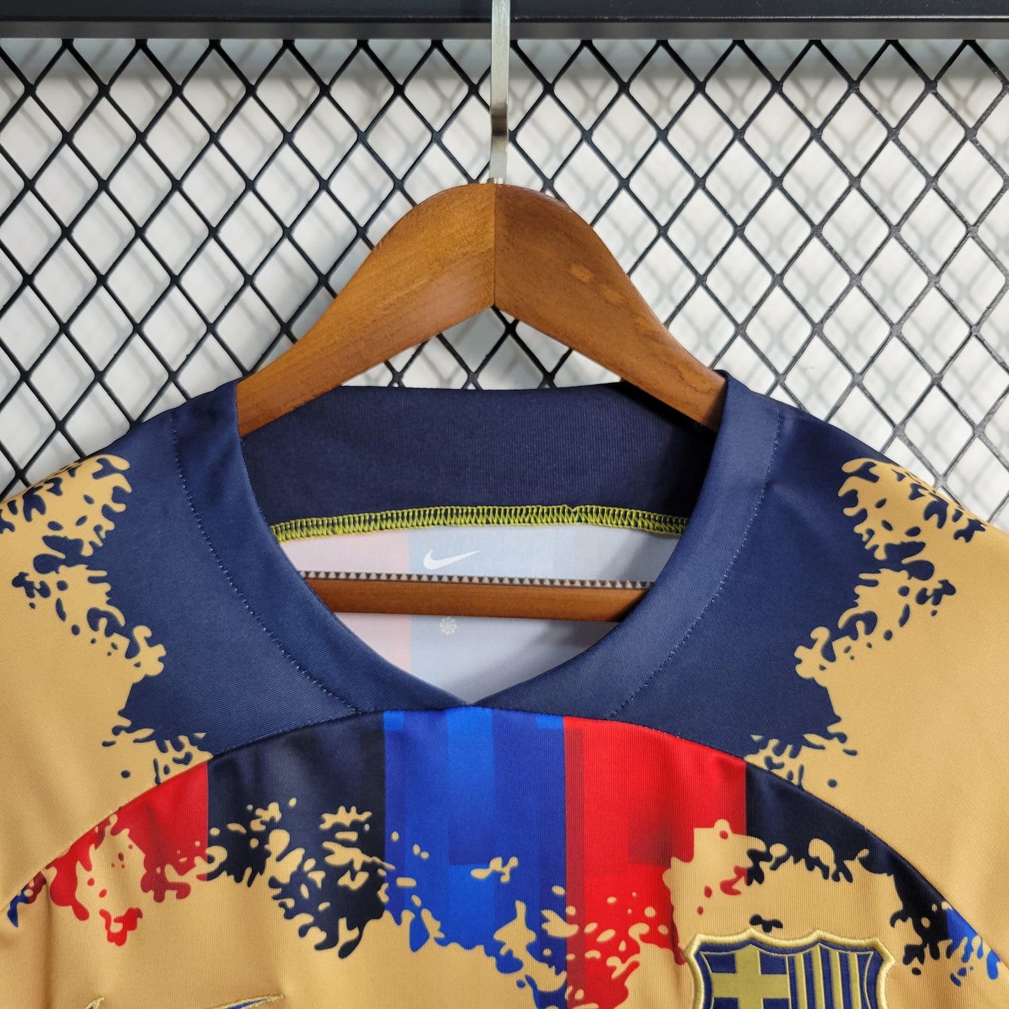 23-24 Barcelona Yellow Training Jersey Size S-XXL（Men's Fan Edition） | 衬衫 | M2-3 | Betty ali Chinese suppliers