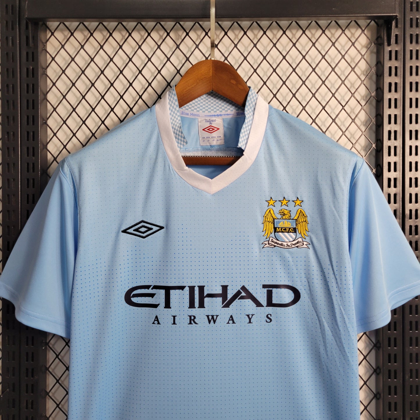 Retro version 11-12 Manchester City home size S-XXL（Retro） | 复古/Retro | B | Betty ali Chinese suppliers