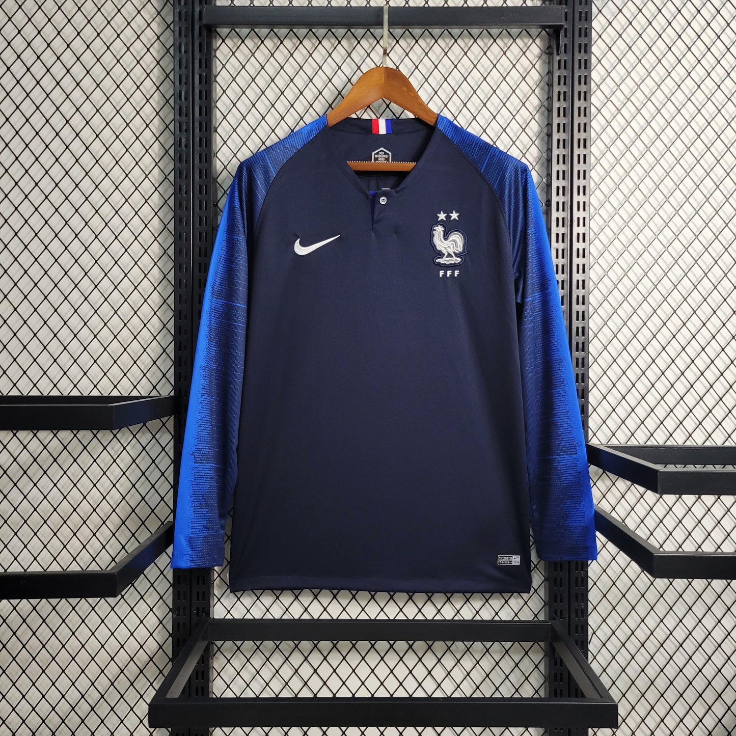 Retro Version 2018 World Cup France Home Long Sleeve Size S-XXL（Retro） | 复古/Retro | B3, M2-4 | Betty ali Chinese suppliers