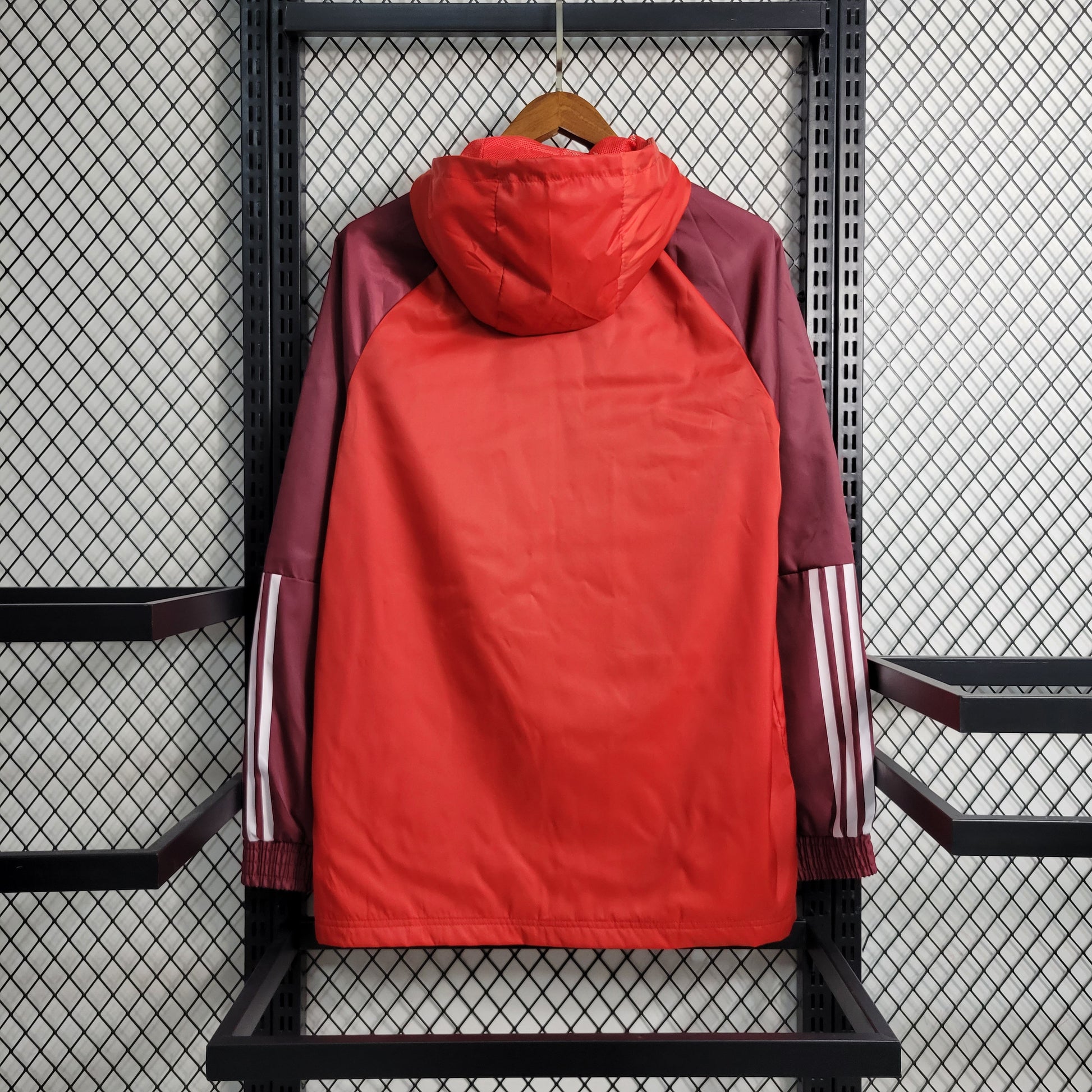 23-24 Windbreaker Spanish Red Size S-XXL | B3, M2-3 | 中国供应商