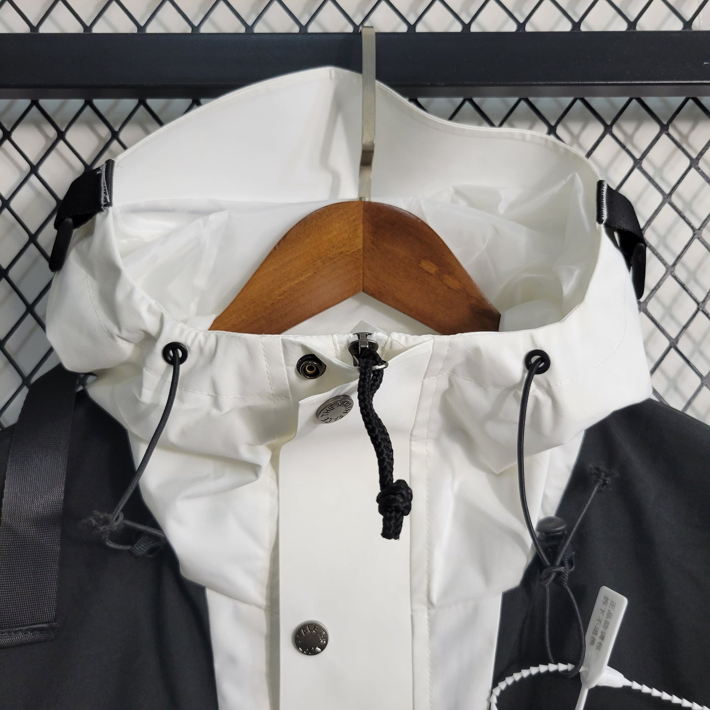 Windbreaker Jacket Balenciaga White Size M-3XL | 风衣 | B3 | Betty ali Chinese suppliers