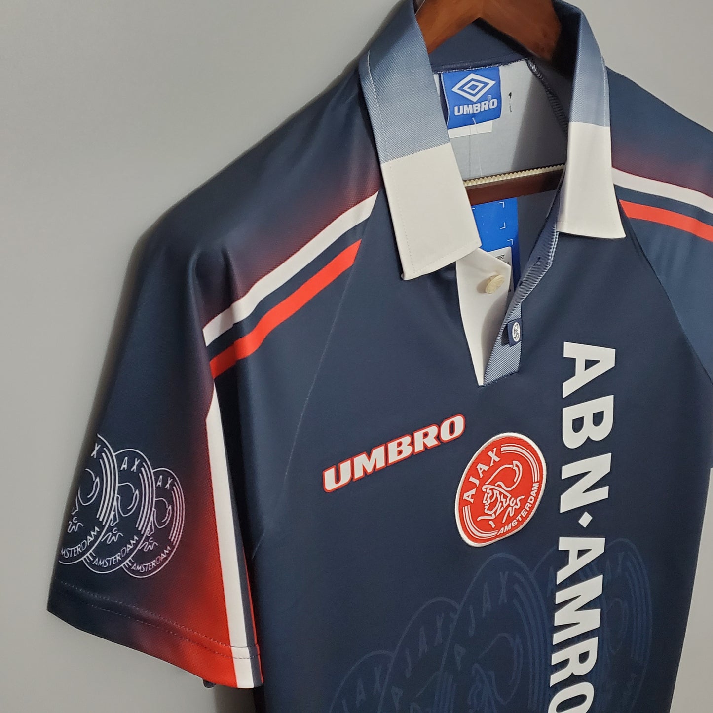 Retro Ajax 97/98 away S-XXL（Men's Fan Edition） | 衬衫 | M | Betty ali Chinese suppliers