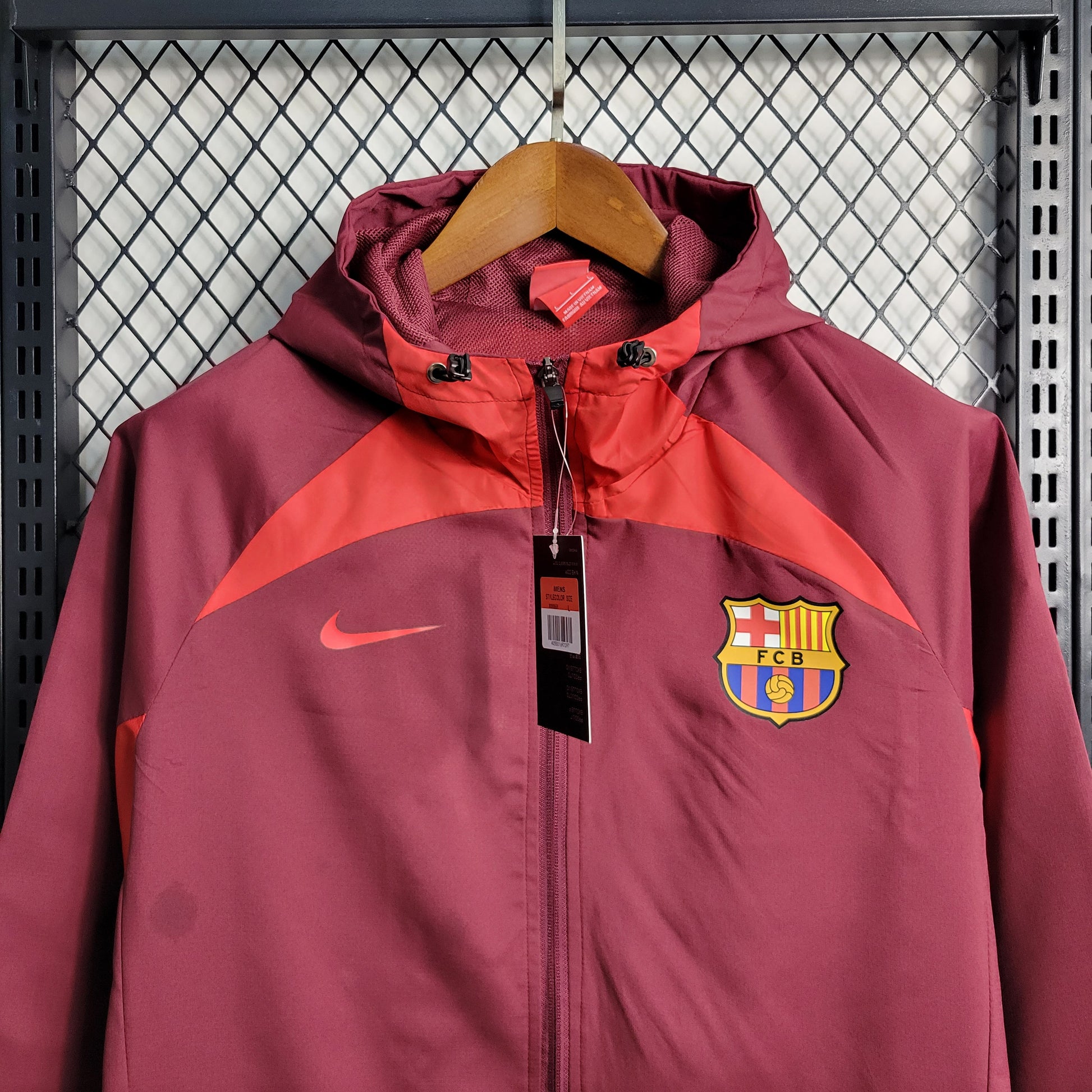 23-24 Windbreaker Barcelona Red Size S-XXL | 风衣 | W2-3 | Betty ali Chinese suppliers