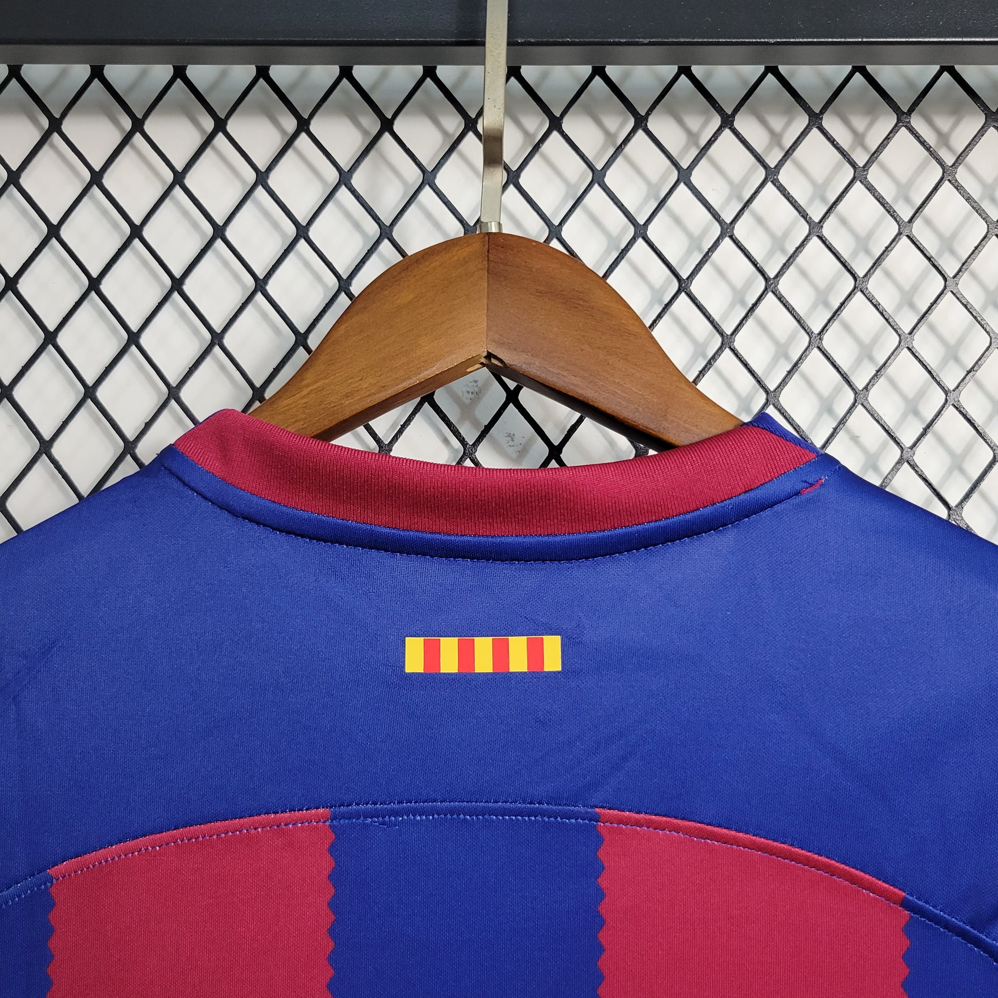 23-24 Women's Clothing Barcelona Home Size S-XXL（Ladies' Fan Version） | 衬衫 | m2-3 | Betty ali Chinese suppliers