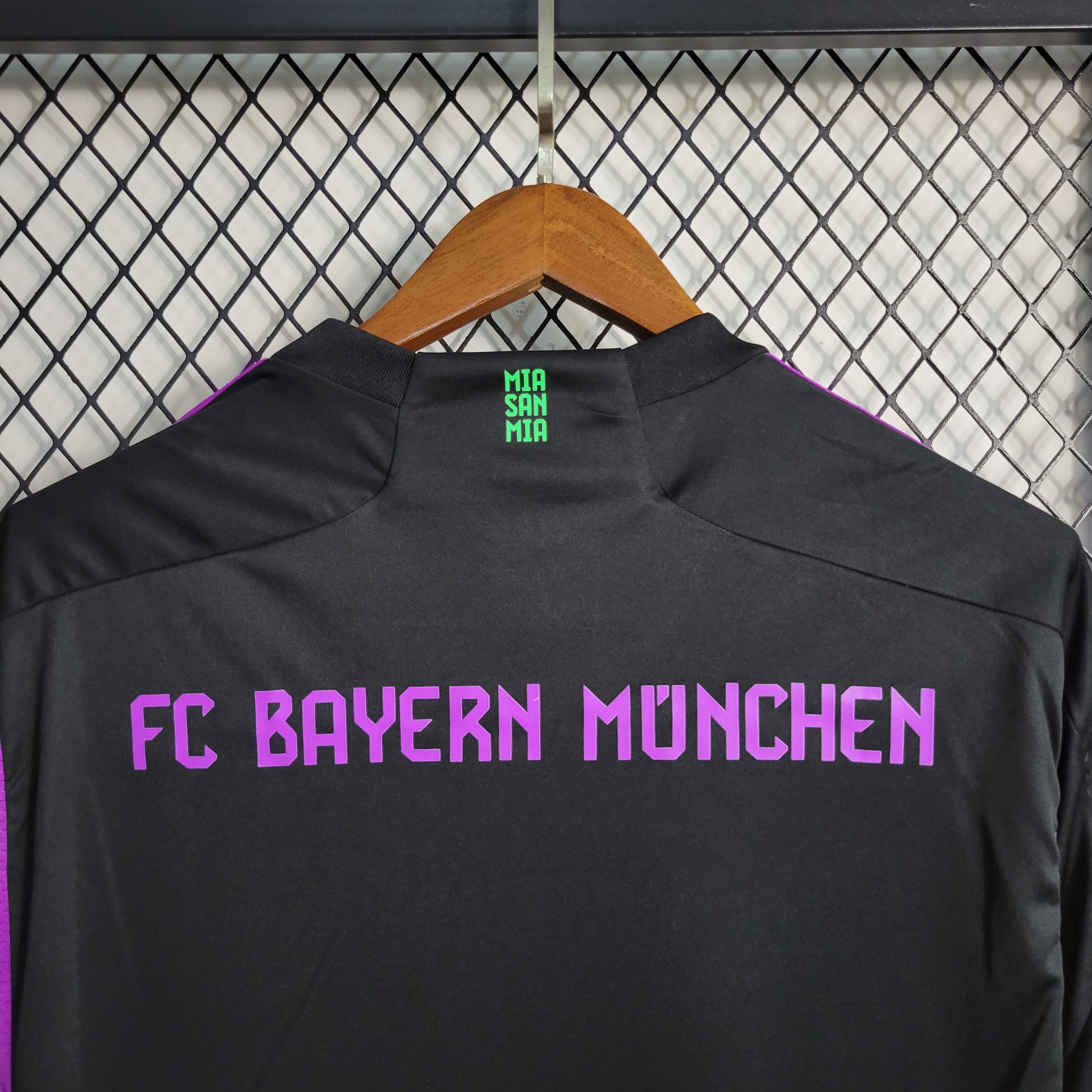 23-24 Bayern Munich away size S-4XL（Men's Fan Edition） | 衬衫 | M4-1 | Betty ali Chinese suppliers