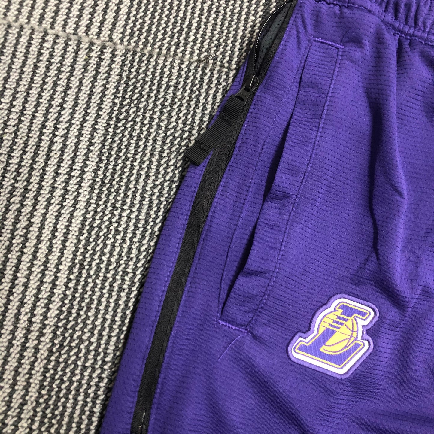 2201 American Shorts: Lakers Size S-XXL | 短裤 | NBA | 中国供应商