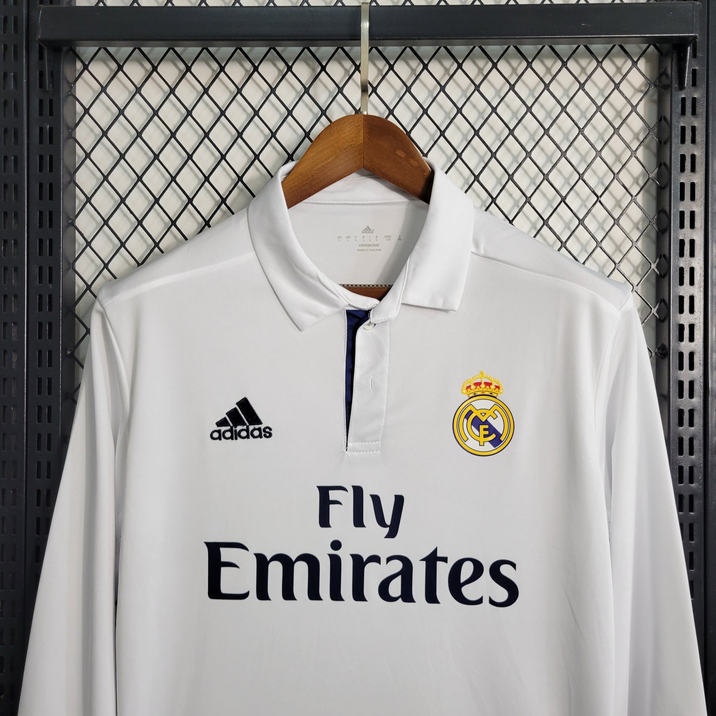 Retro 16-17 Real Madrid Main Long Sleeve Size S-XXL（Retro） | 复古/Retro | M2-3, R | Betty ali Chinese suppliers