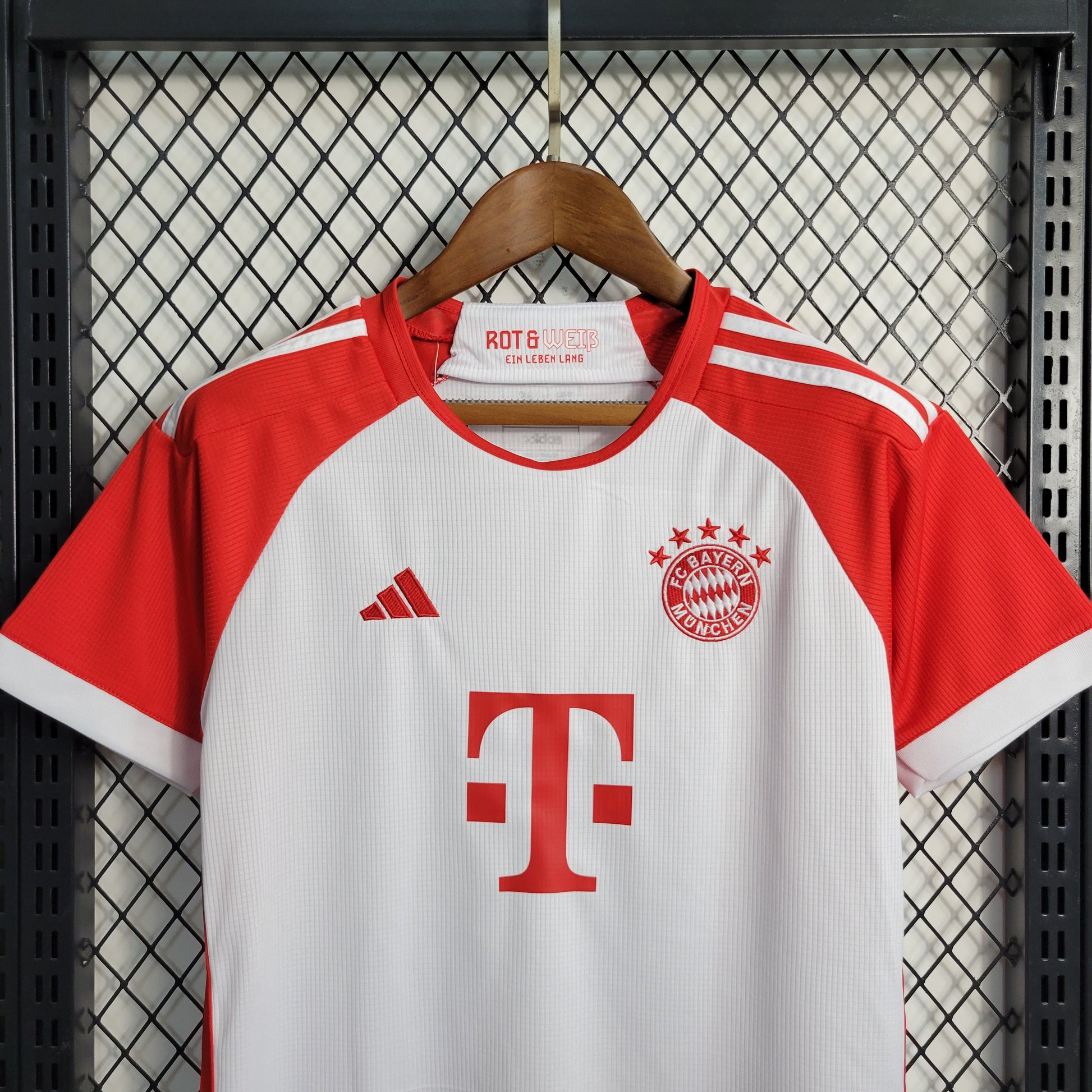 23-24 KIDS Bayern Munich Home Size 16-28 | 儿童套装 | M2-5 | Betty ali Chinese suppliers