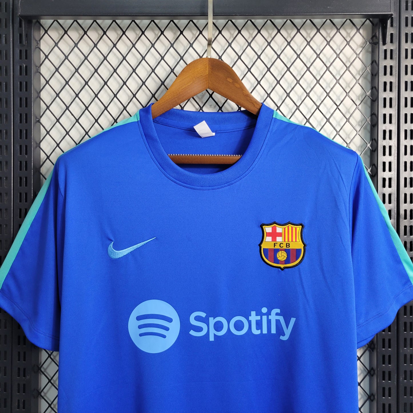 23-24 Barcelona Training Suit Size S-XXL(fan version) | 衬衫 | M2-3 | Betty ali Chinese suppliers