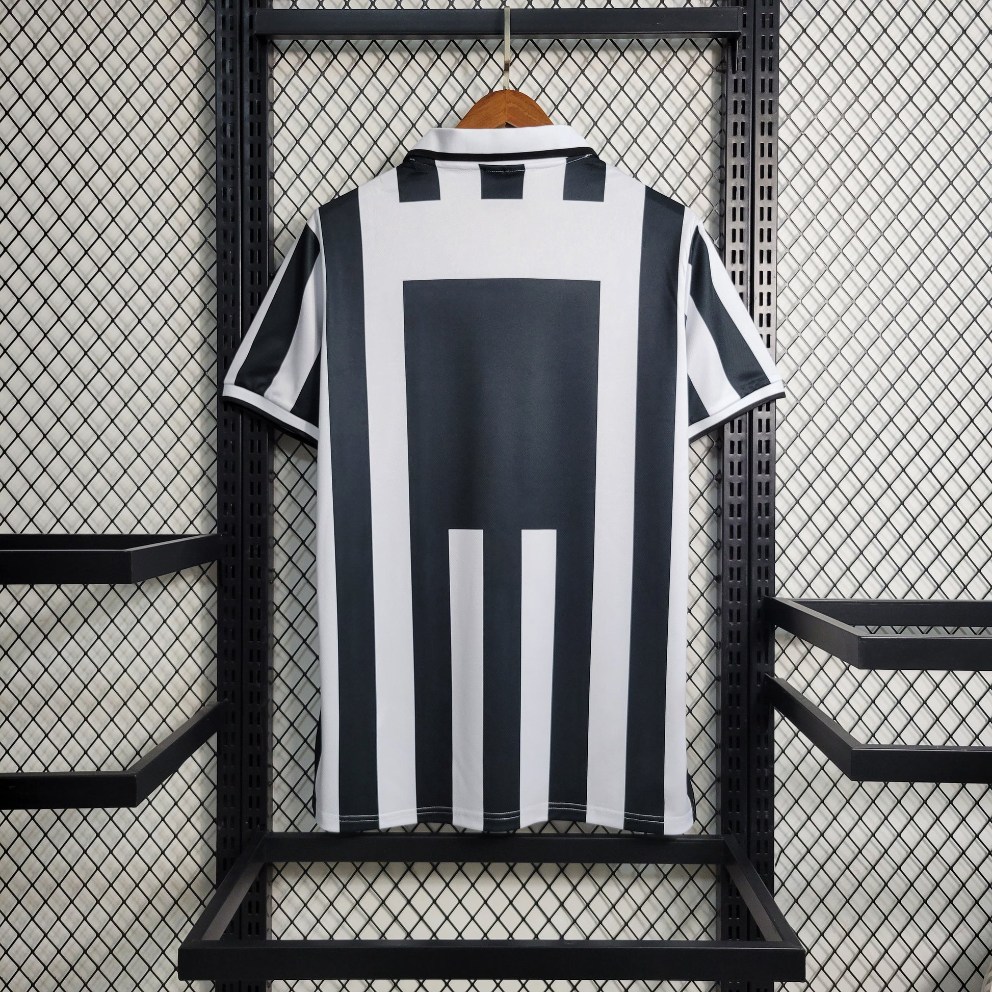 Retro 95-97 Juventus Home Size S-XXL（Retro） | 复古/Retro | M2-2, R | Betty ali Chinese suppliers