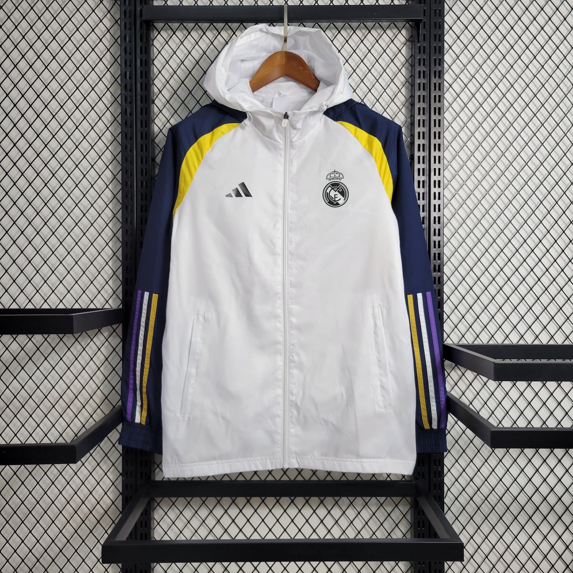 23-24 Windbreaker Real Madrid Size S-XXL | M2-3, M2-6 | 中国供应商