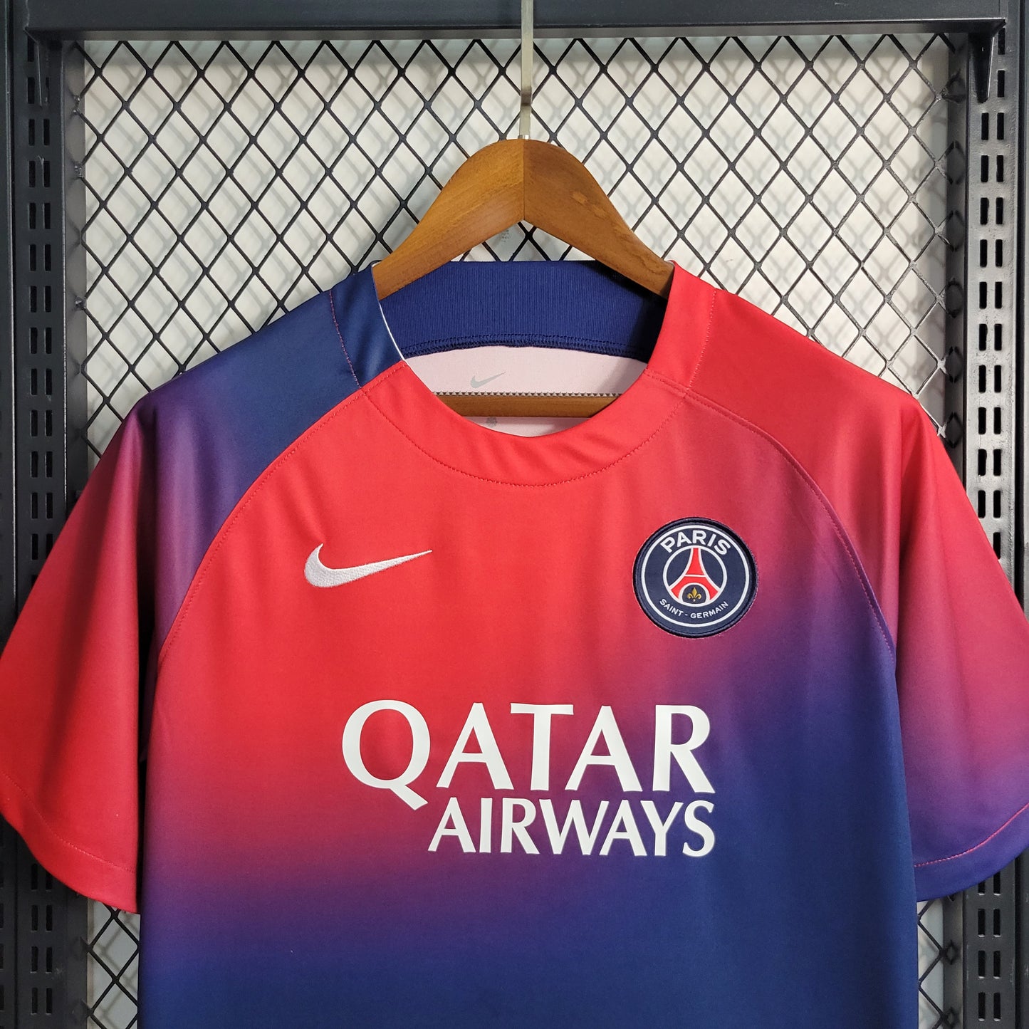 23-24 PSG Red and Blue Training Suit Size S-XXL(fan version) | 衬衫 | M2-4 | Betty ali Chinese suppliers