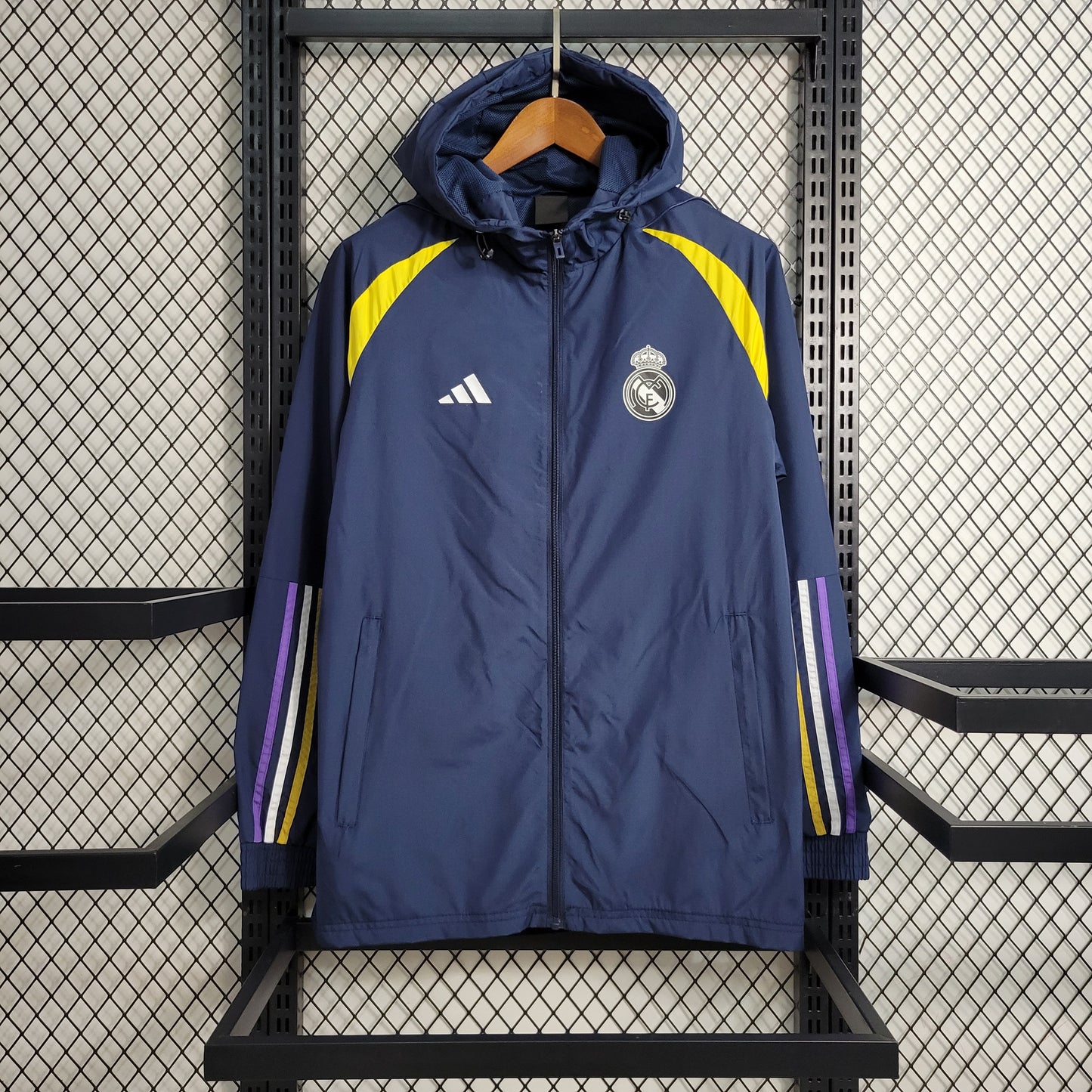 23-24 Windbreaker Real Madrid Size S-XXL | M2-3, M2-6 | 中国供应商