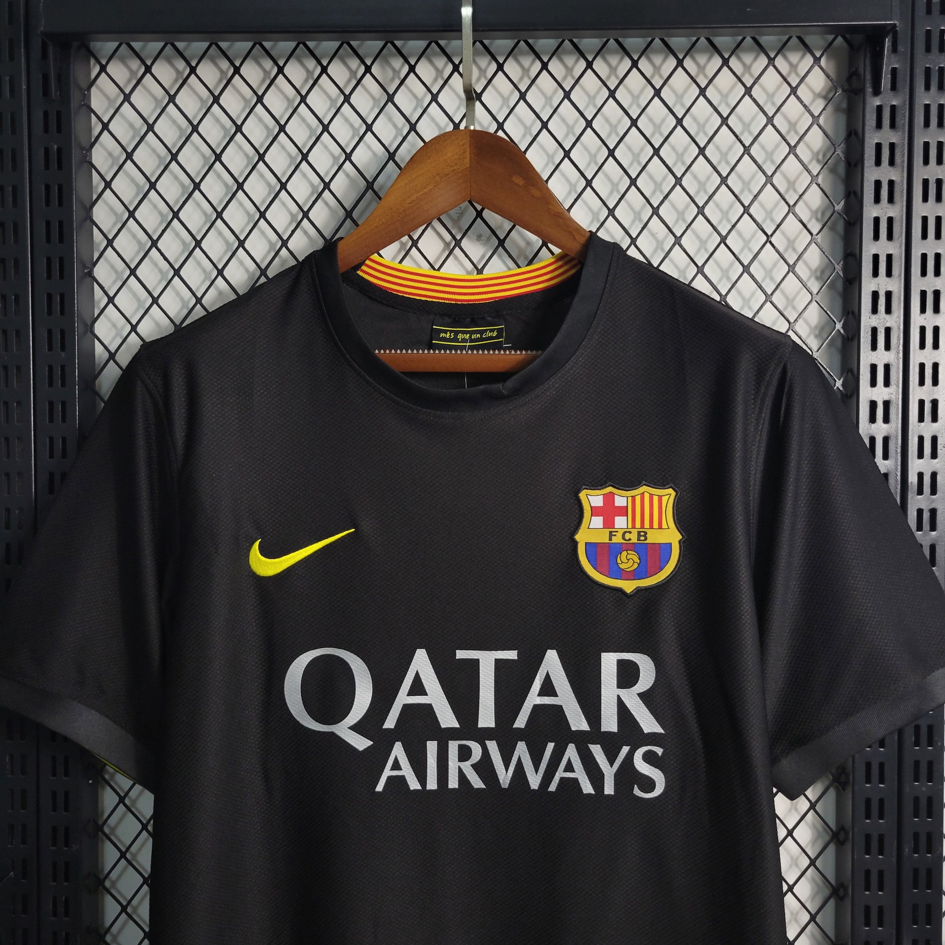 Retro 13-14 Barcelona Third away Size S-XXL（Retro） | 复古/Retro | M2-3 | Betty ali Chinese suppliers