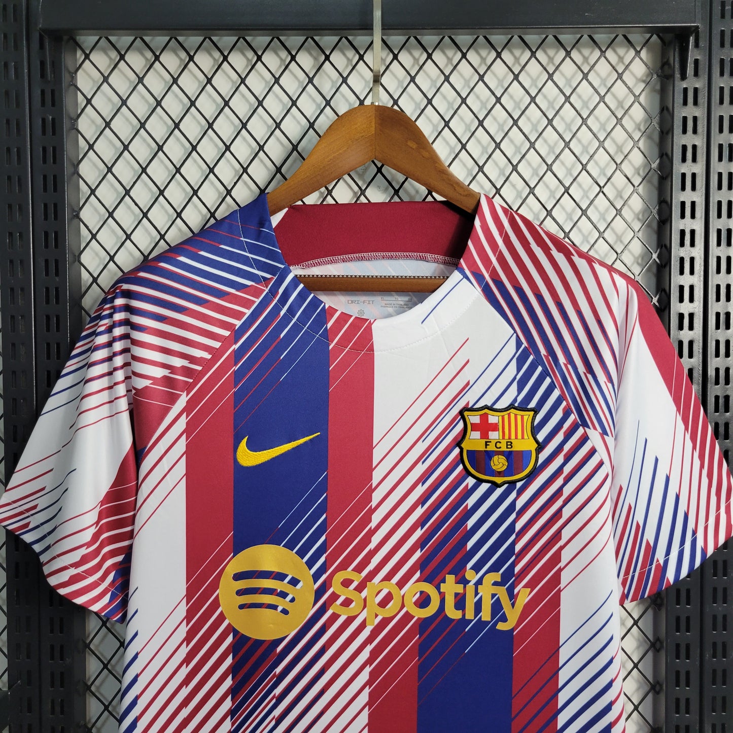 23-24 Barcelona Training Suit Size S-XXL（Men's Fan Edition） | 衬衫 | M2-3 | Betty ali Chinese suppliers