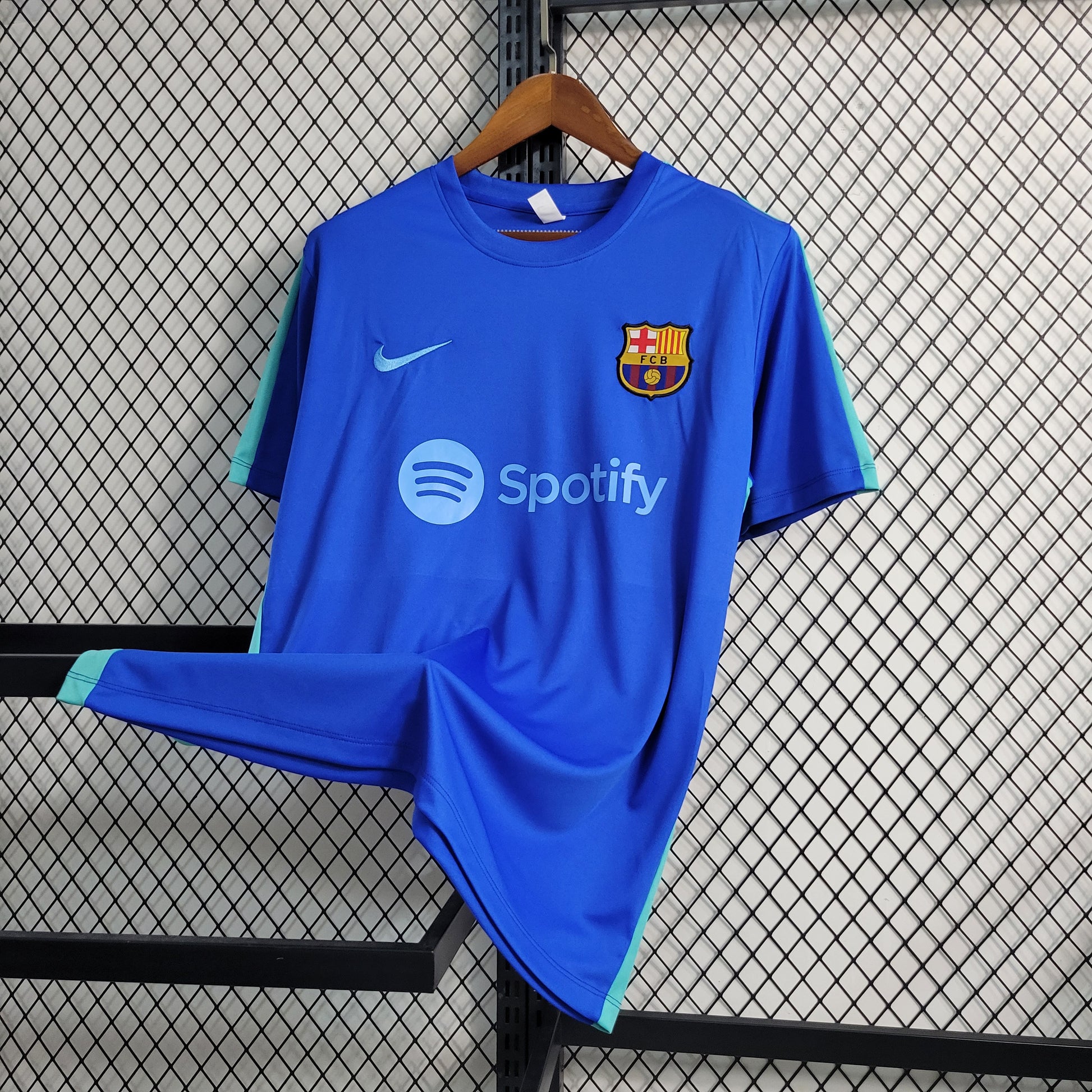 23-24 Barcelona Training Suit Size S-XXL(fan version) | 衬衫 | M2-3 | Betty ali Chinese suppliers