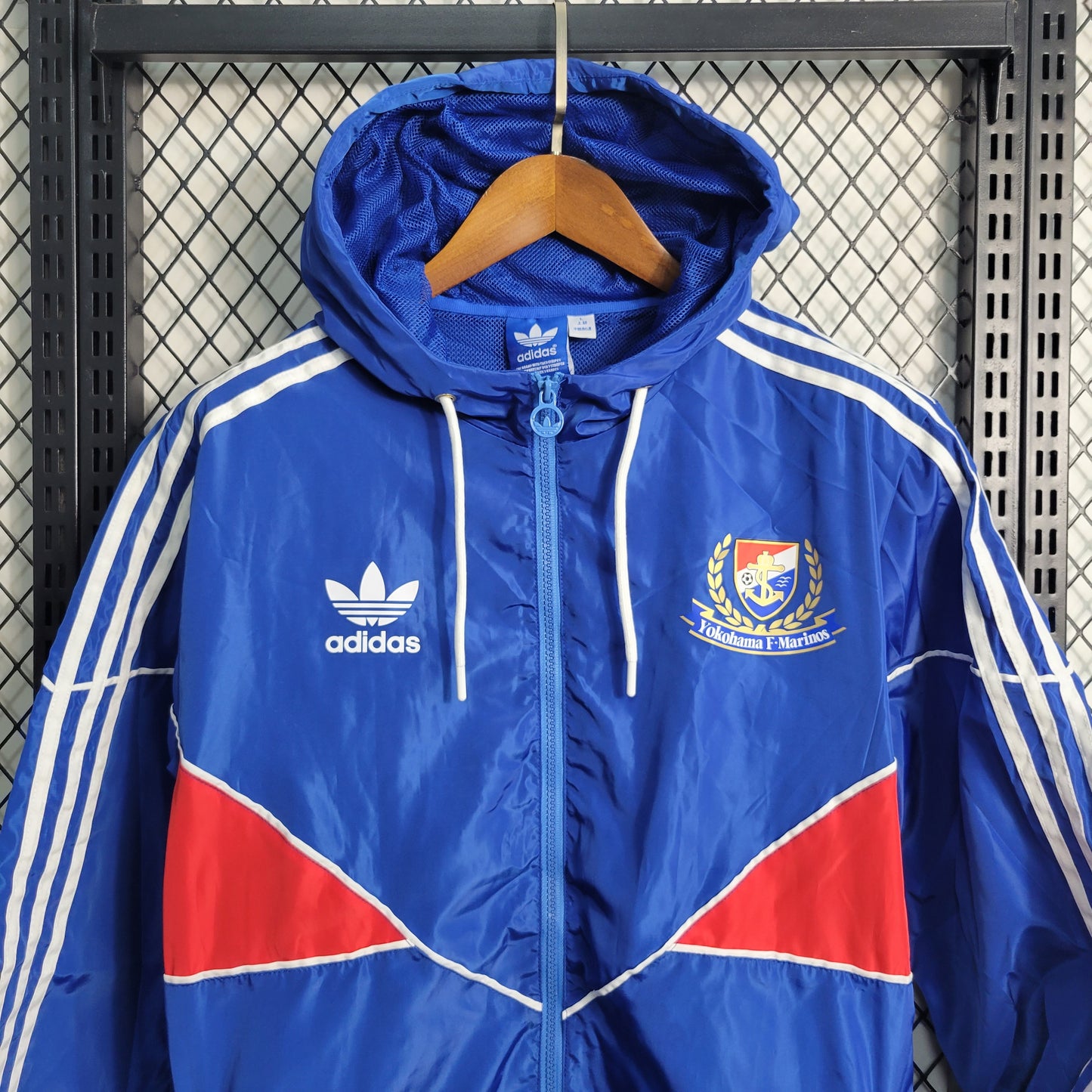 23-24 Player Windbreaker Yokohama F. Marinos Size S-XXL | 风衣 | W1-18 | Betty ali Chinese suppliers