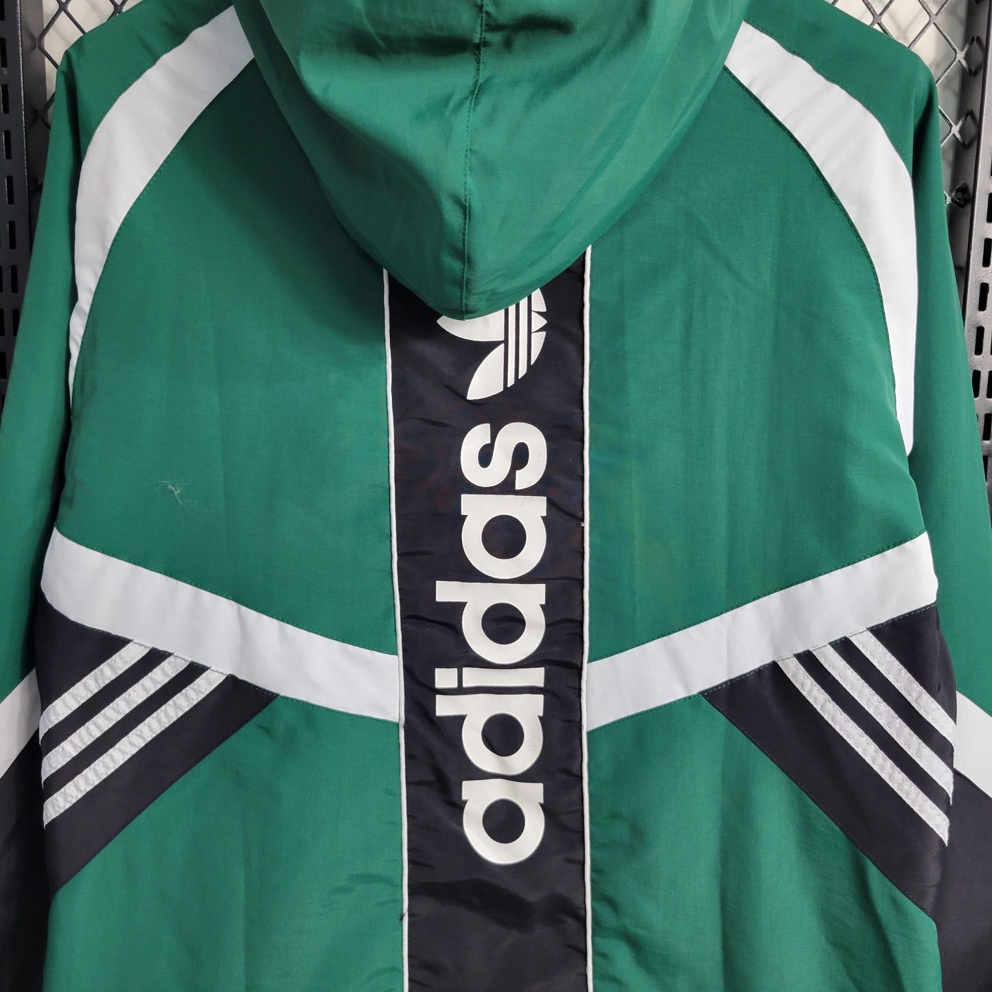 Windbreaker Adidas Size S-XXL | 风衣 | B3 | Betty ali Chinese suppliers