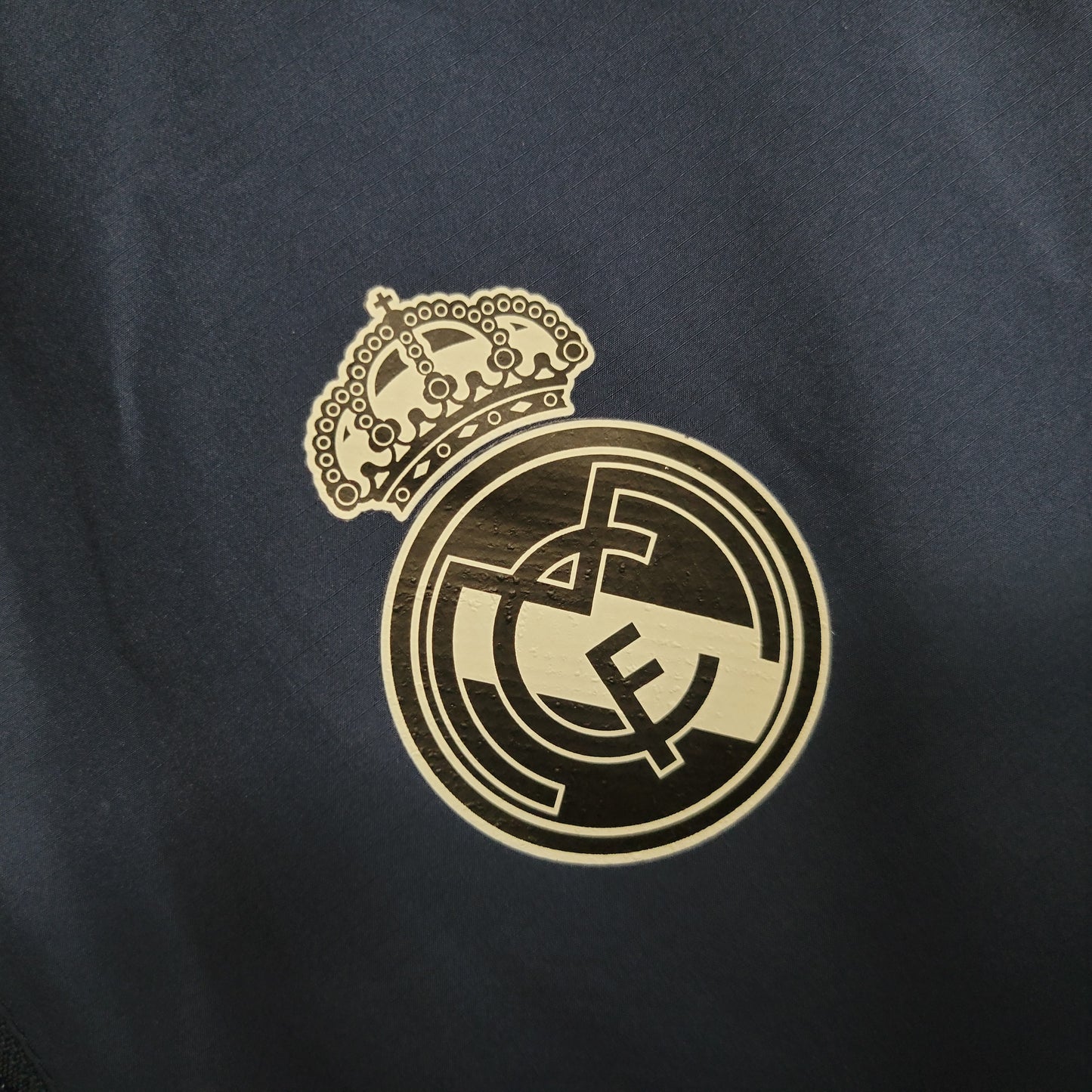 23-24 Windbreaker Real Madrid Size S-XXL | B3, M2-3 | 中国供应商