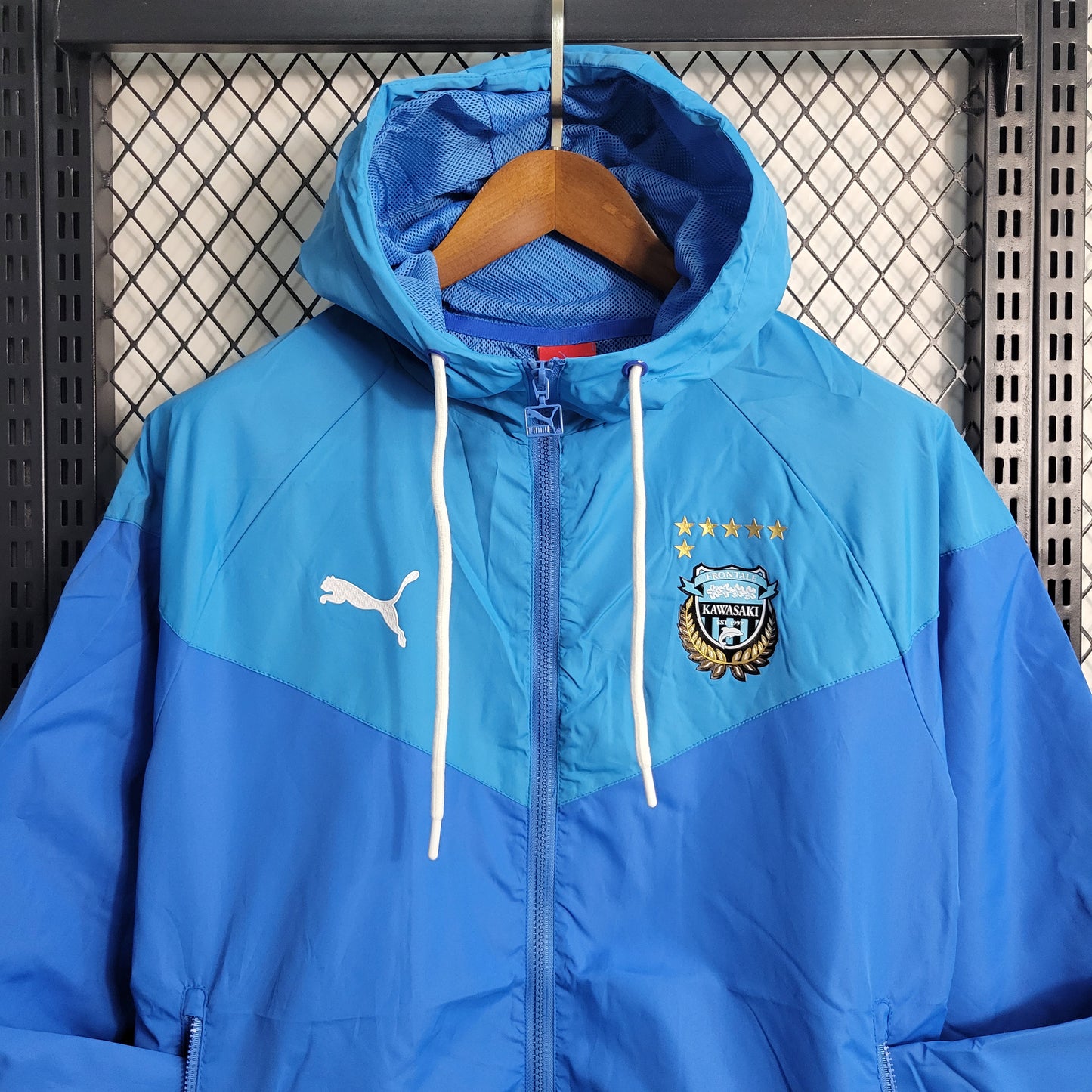 23-24 player windbreaker Kawasaki Frontale size S-XXL | 风衣 | W1-18 | Betty ali Chinese suppliers