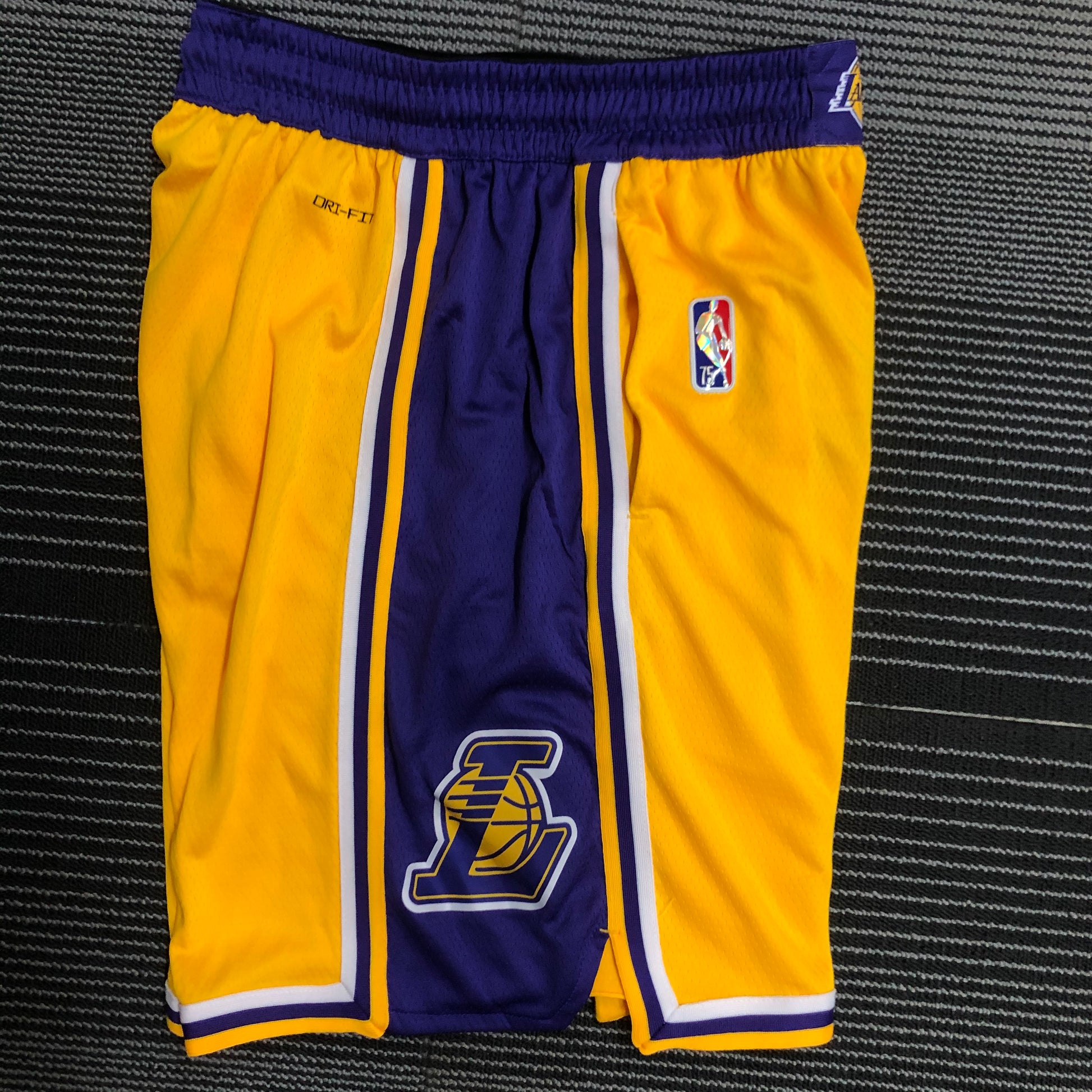 75th Anniversary Lakers Yellow Shorts Size S-XXL | 短裤 | NBA | 中国供应商