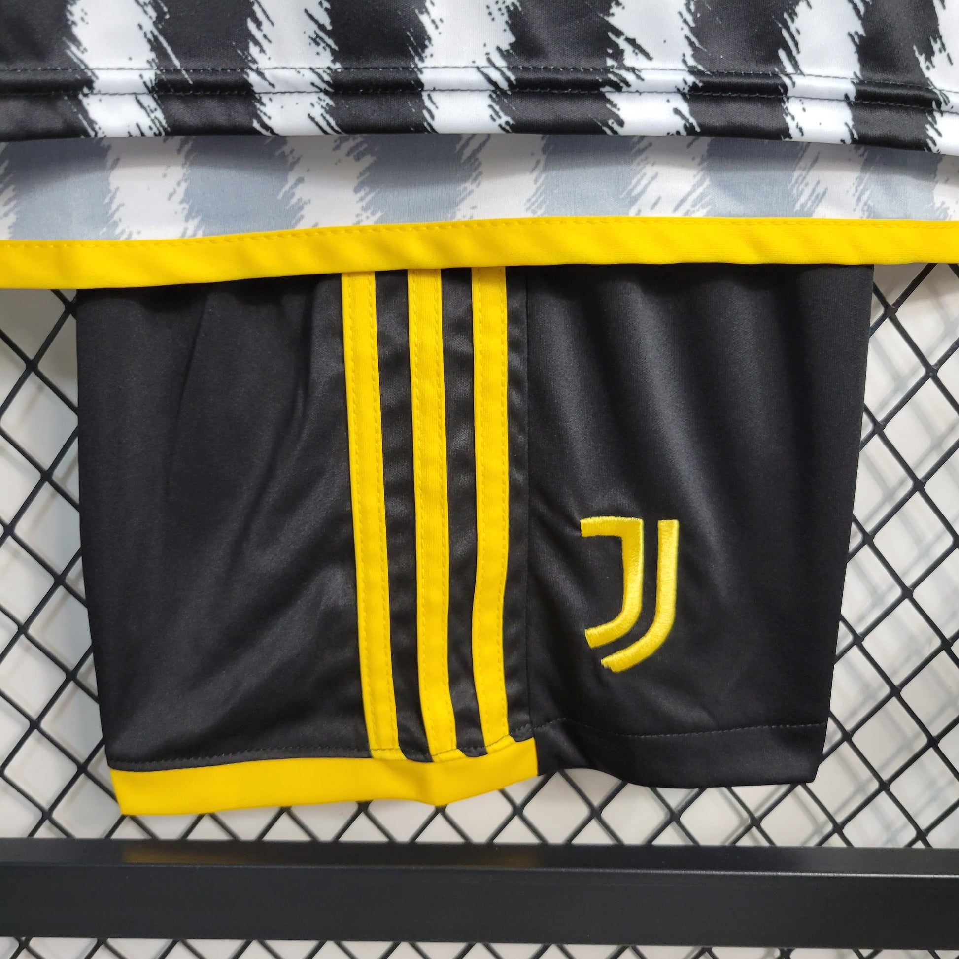 23-24 kids Juventus home size 16-28 | 儿童套装 | M2-2 | Betty ali Chinese suppliers