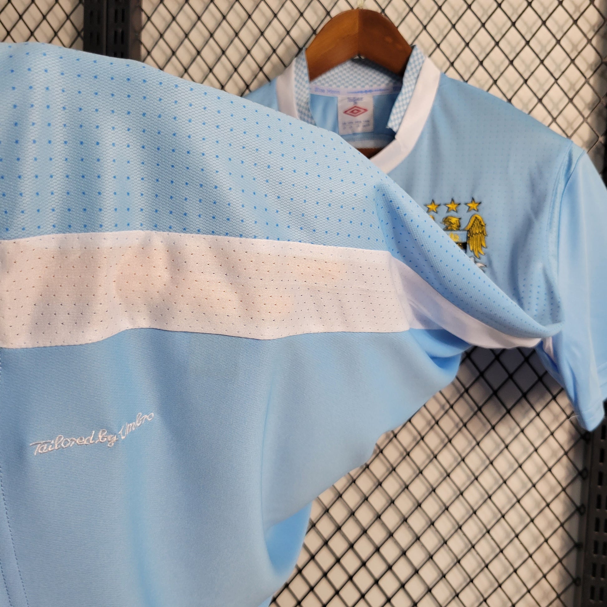 Retro version 11-12 Manchester City home size S-XXL（Retro） | 复古/Retro | B | Betty ali Chinese suppliers