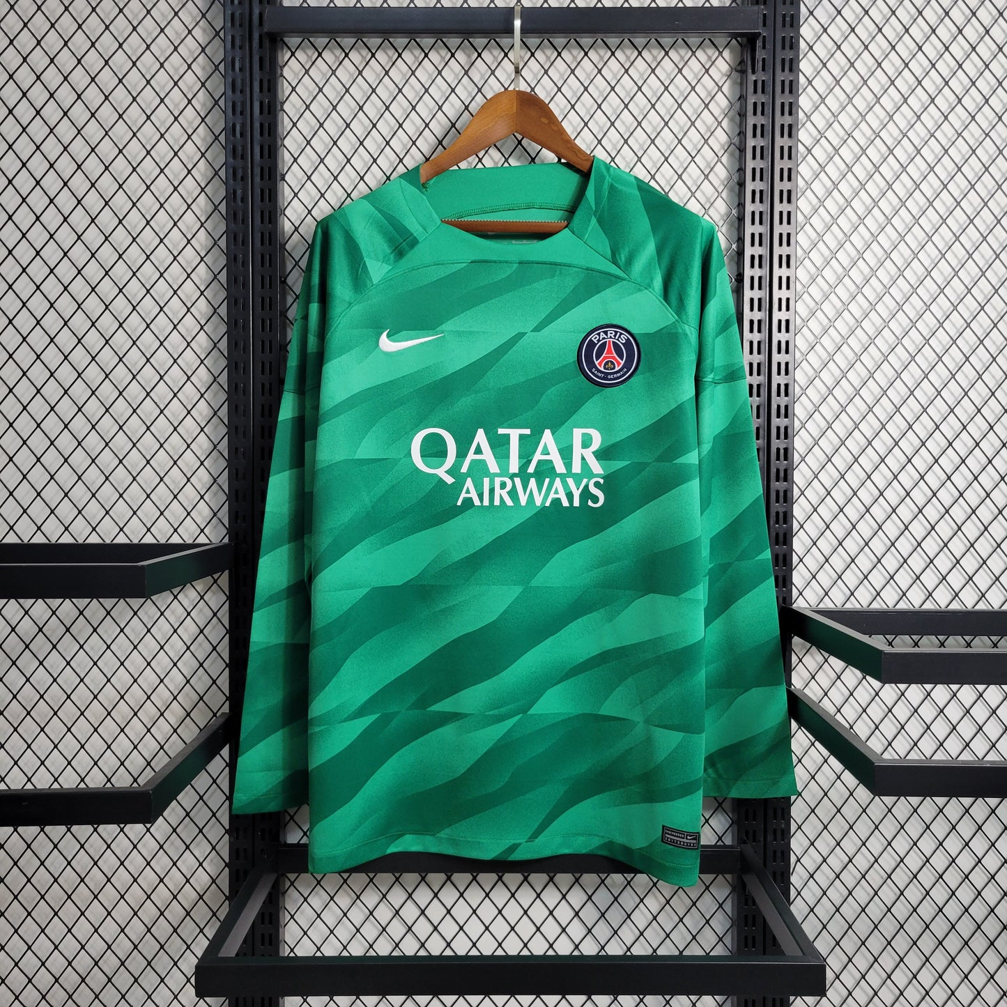 23-24 Long Sleeve PSG Green Goalkeeper Size S-XXL（Retro） | 复古/Retro | B3 | Betty ali Chinese suppliers