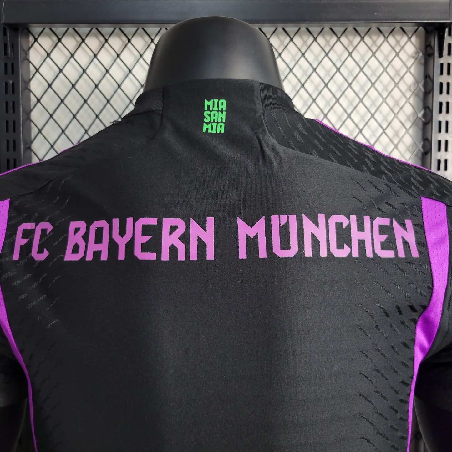 23-24 Players Bayern Munich Black Special Edition Size S-XXL | 衬衫 | P2-5 | Betty ali Chinese suppliers