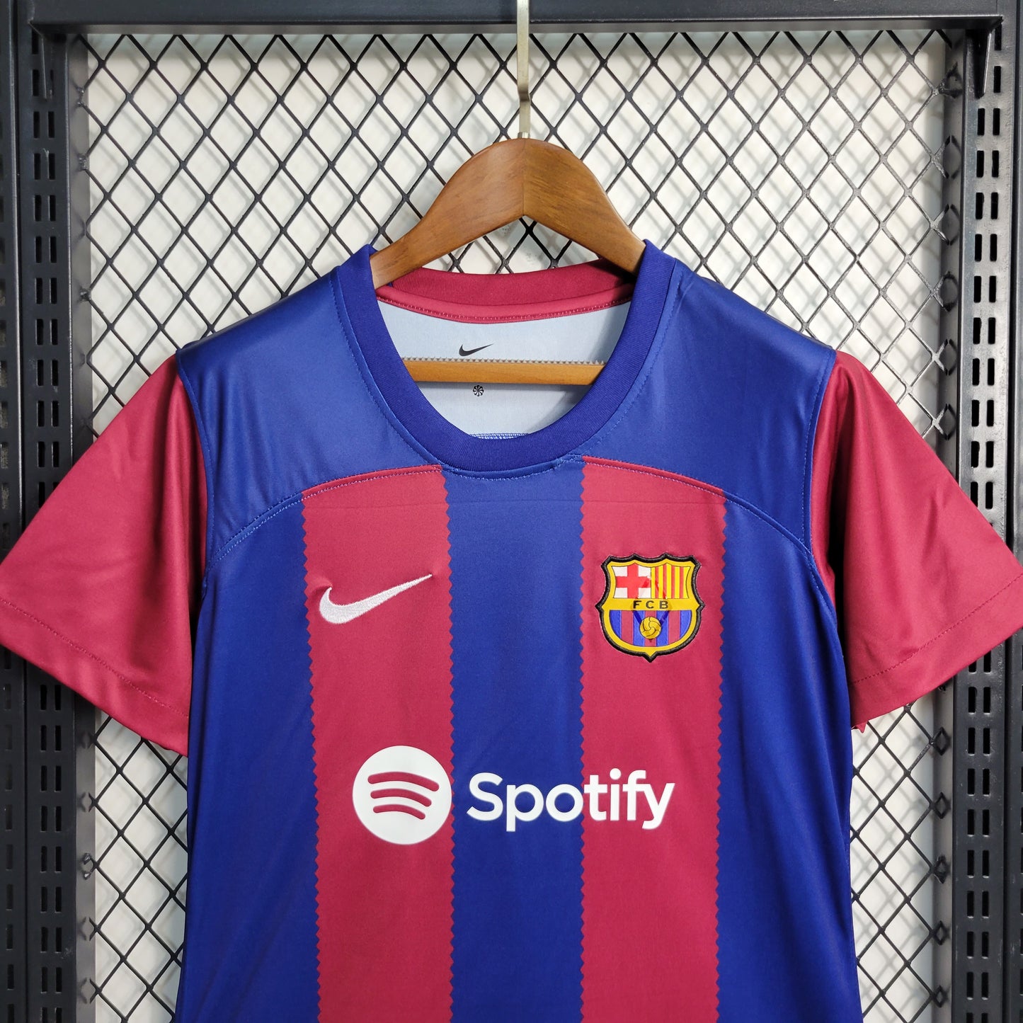 23-24 Women's Clothing Barcelona Home Size S-XXL（Ladies' Fan Version） | 衬衫 | m2-3 | Betty ali Chinese suppliers