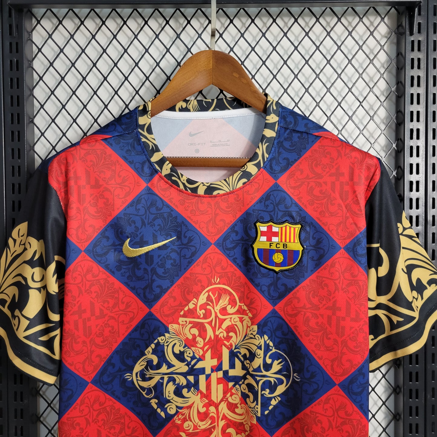 23-24 Barcelona Training Jersey Size S-XXL（Men's Fan Edition） | 衬衫 | M2-3 | Betty ali Chinese suppliers