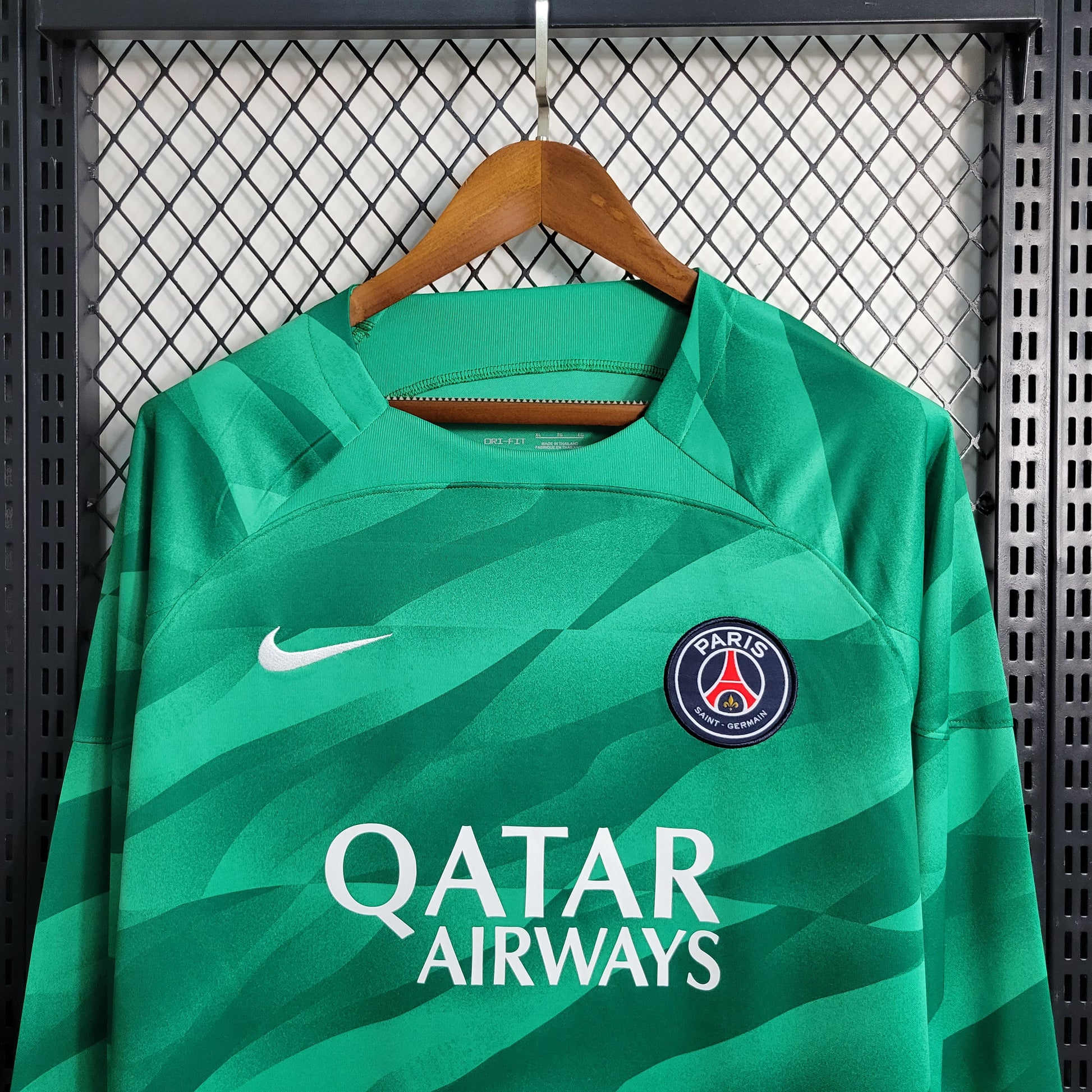 23-24 Long Sleeve PSG Green Goalkeeper Size S-XXL（Retro） | 复古/Retro | B3 | Betty ali Chinese suppliers