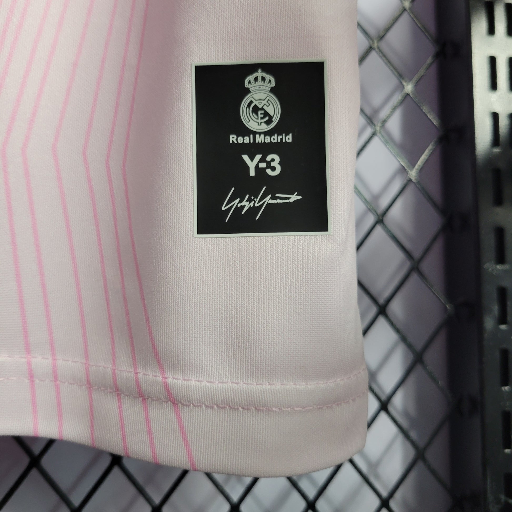 22/23 Real Madrid Pink Y3 Special Edition Size S-XXL（Men's Fan Edition） | 衬衫 | M2-3 | Betty ali Chinese suppliers