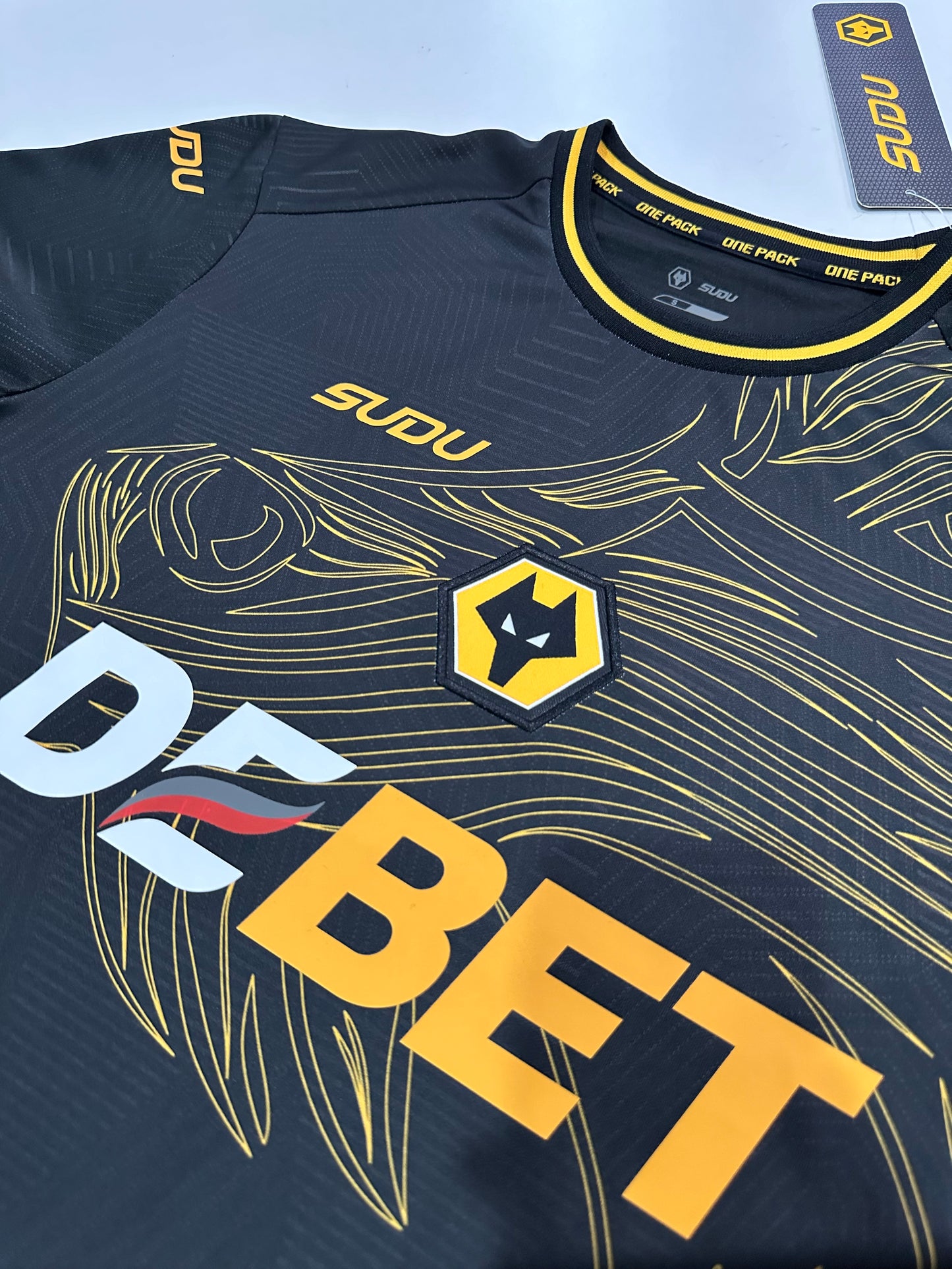 2024-25 Wolves Away Shirt