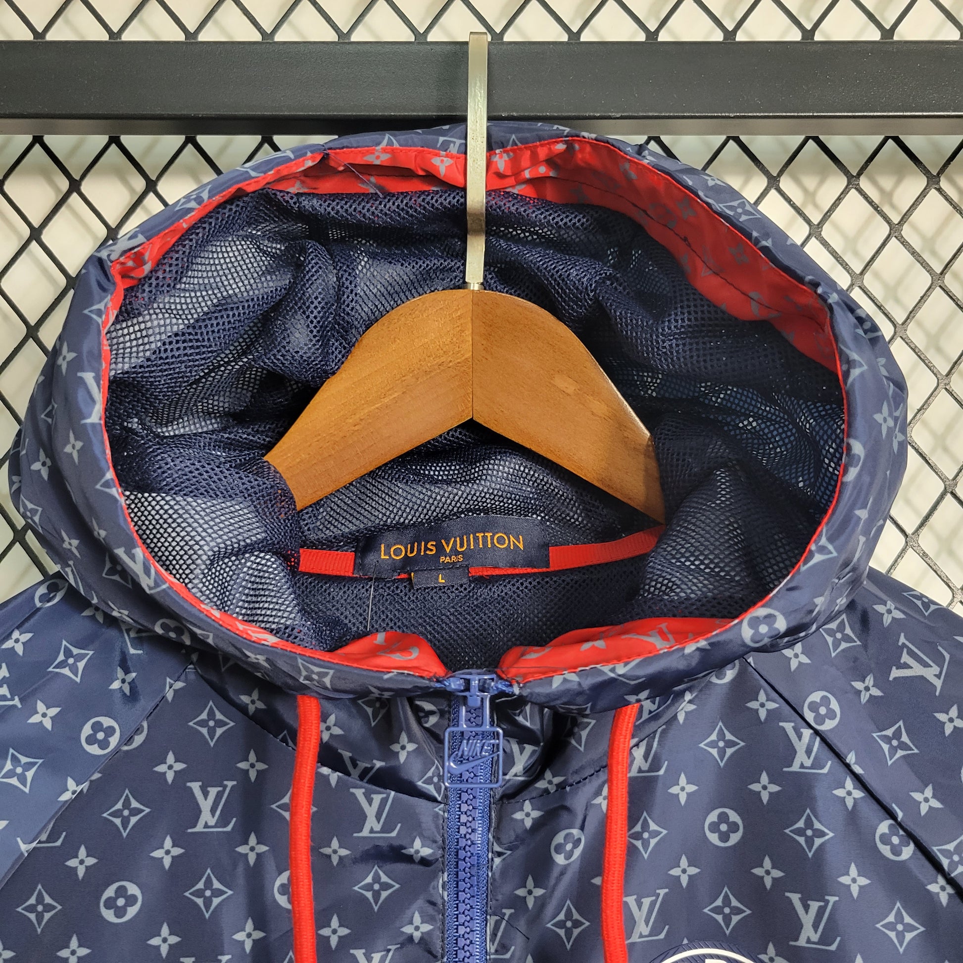 23-24 Player Windbreaker PSG Co branded LV Size S-XXL | 风衣 | W2-4 | Betty ali Chinese suppliers