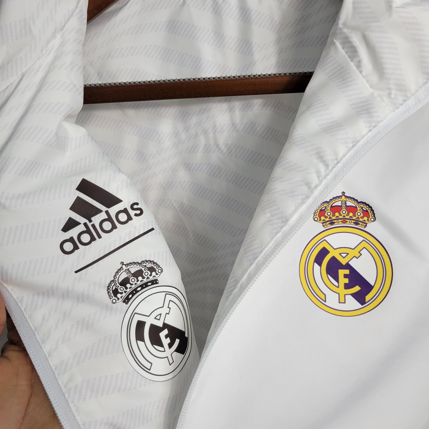 23-24 Windbreaker Reversible Real Madrid Size S-XXL