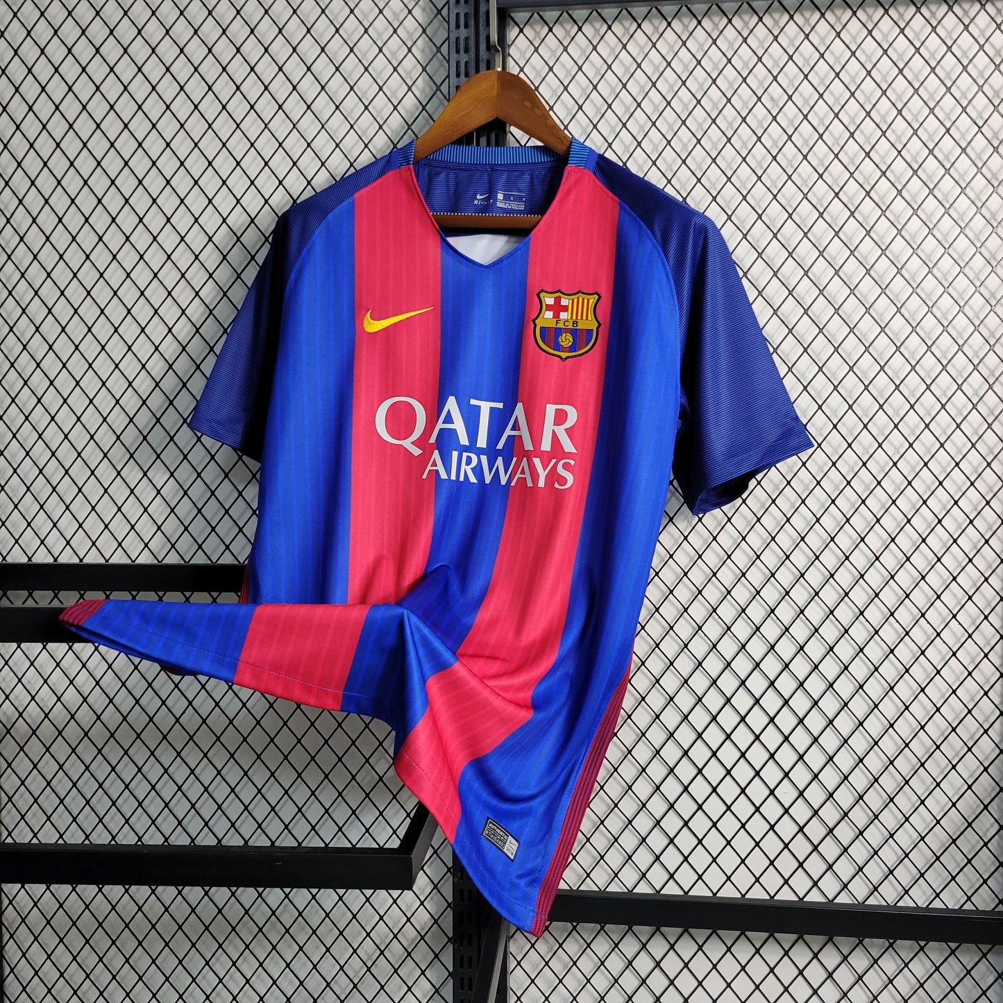 Retro 16-17 Barcelona Home Size S-XXL | 复古/Retro | R | Betty ali Chinese suppliers