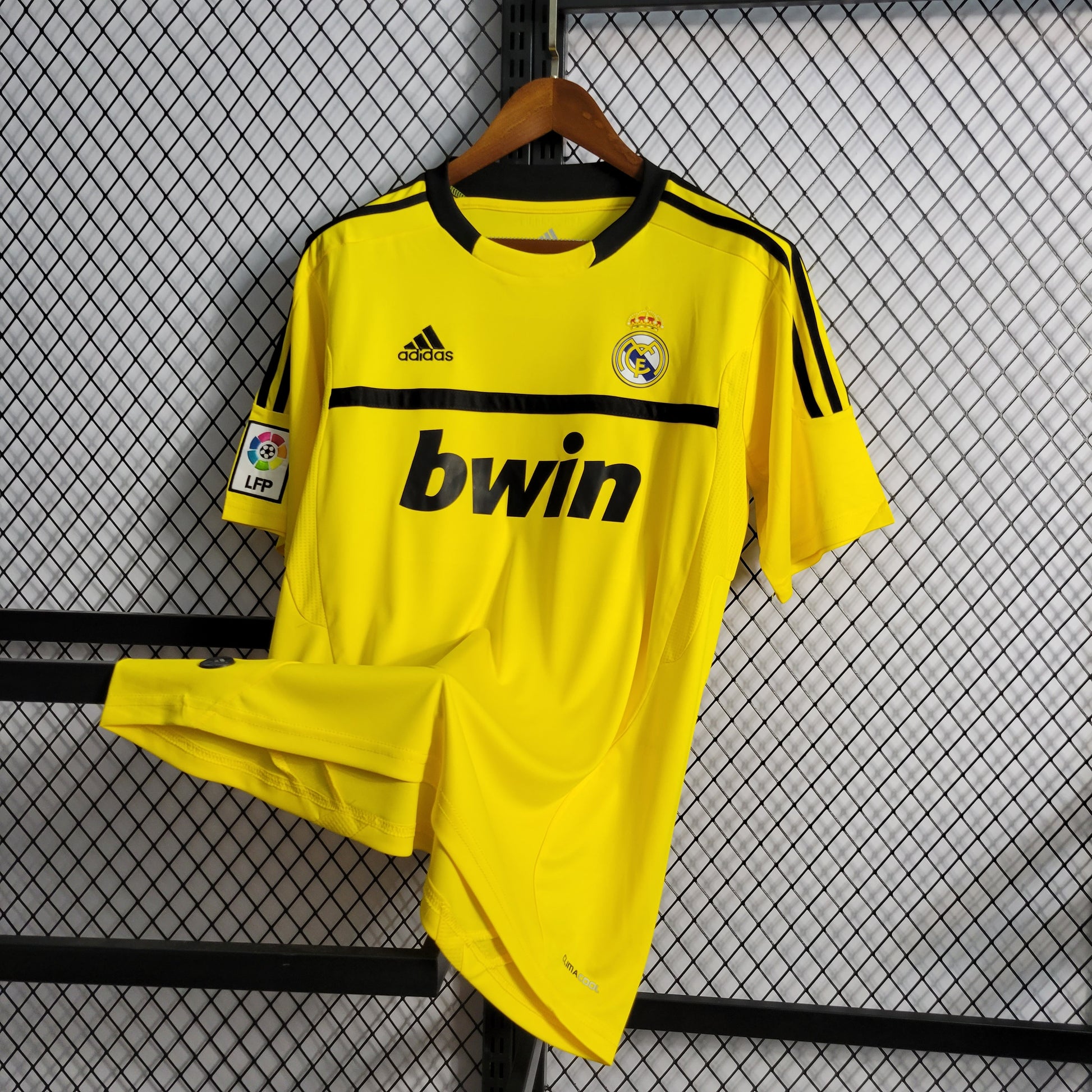 Retro 2011/12 Real Madrid Yellow Goalkeeper Size S-XXL | 复古/Retro | R | Betty ali Chinese suppliers