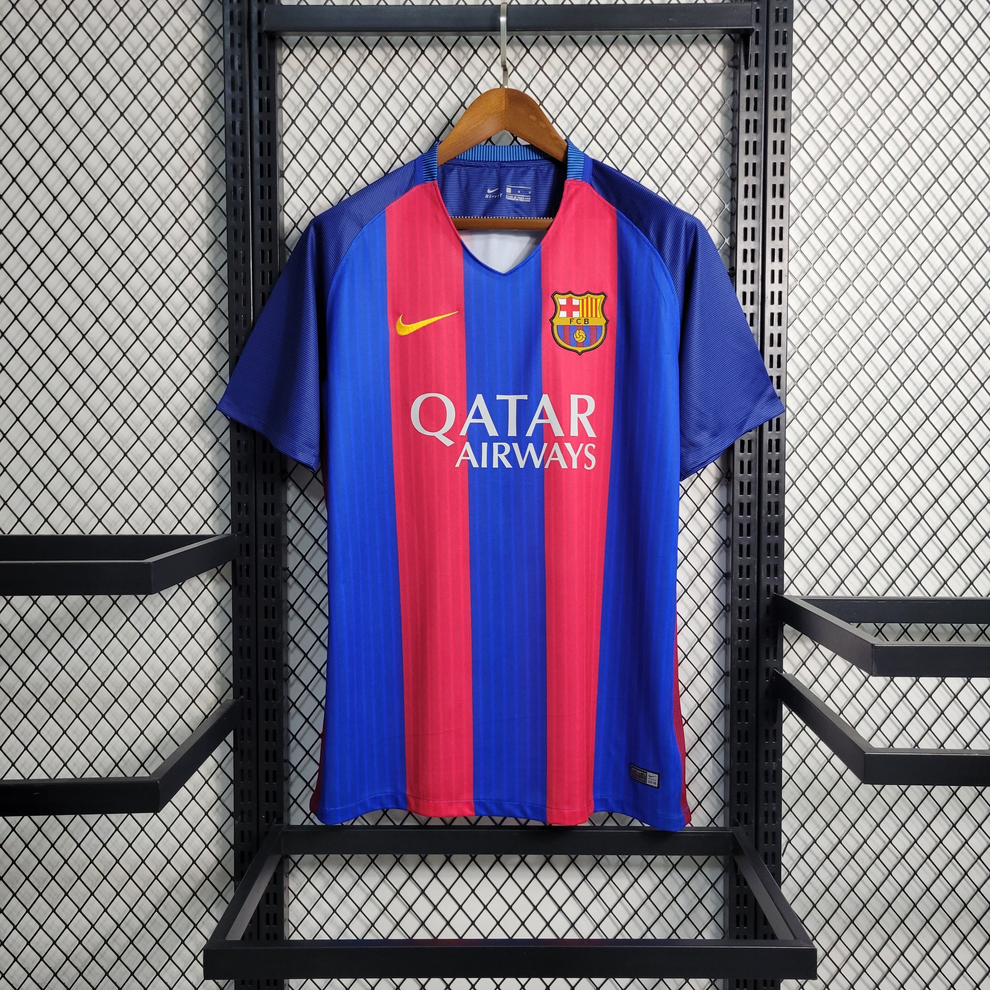 Retro 16-17 Barcelona Home Size S-XXL | 复古/Retro | R | Betty ali Chinese suppliers