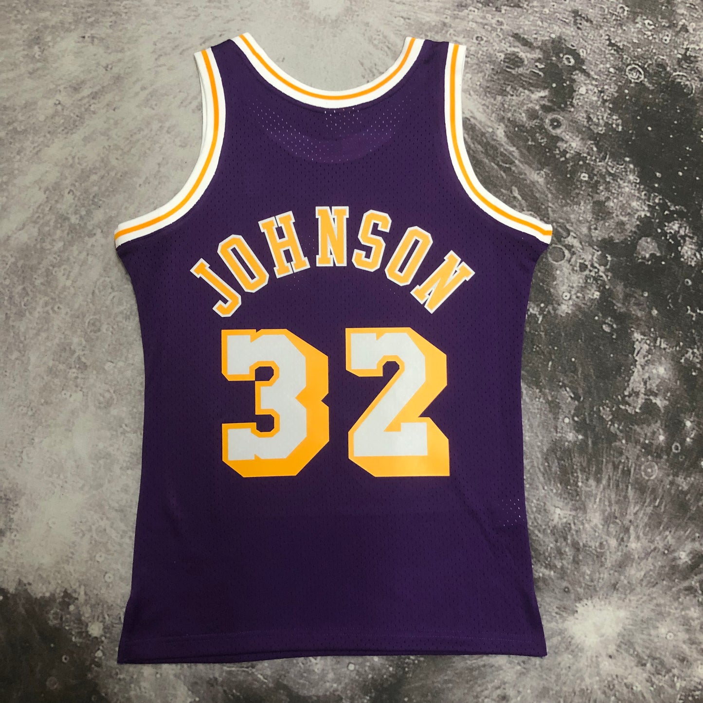 MN hot-pressed retro jersey: SW Lakers 84/85 season crew neck purple NBA : #32 | NBA | NBA | Betty ali Chinese suppliers