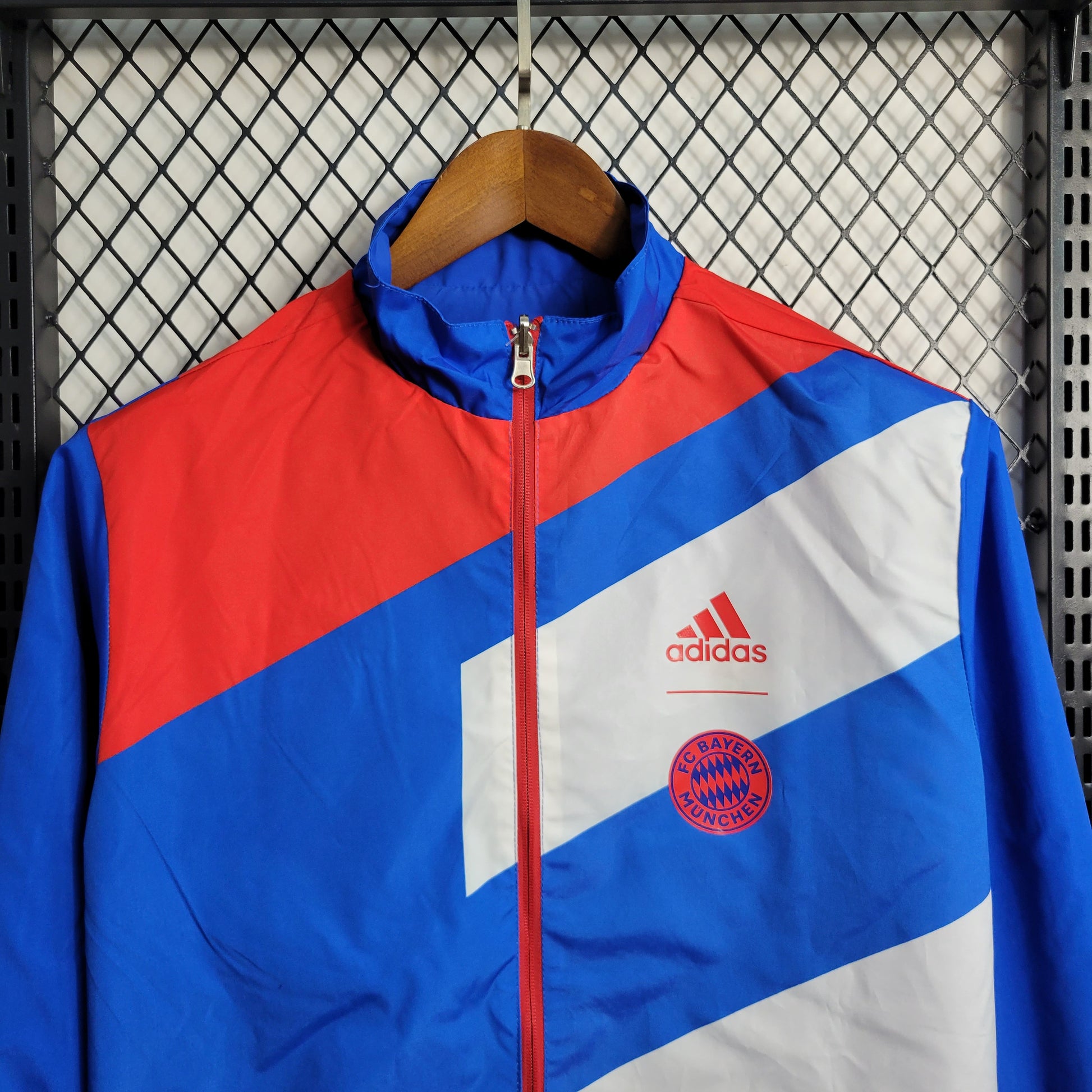 23-24 Reversible Windbreaker Bayern Munich S-XXL | 风衣 | B3 | 中国供应商