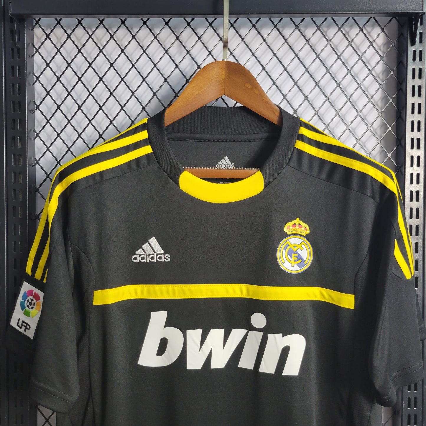 Retro 2011/12 Real Madrid Yellow Goalkeeper Size S-XXL | 复古/Retro | R | Betty ali Chinese suppliers