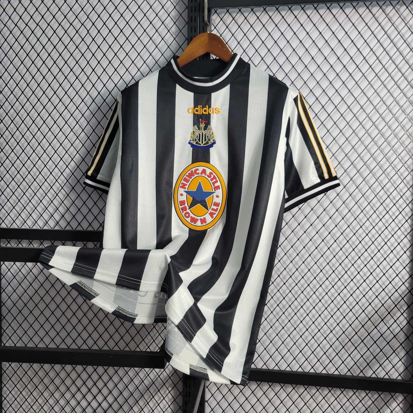 Retro1995-97 Newcastle Home Size S-XXL | 复古/Retro | R | Betty ali Chinese suppliers