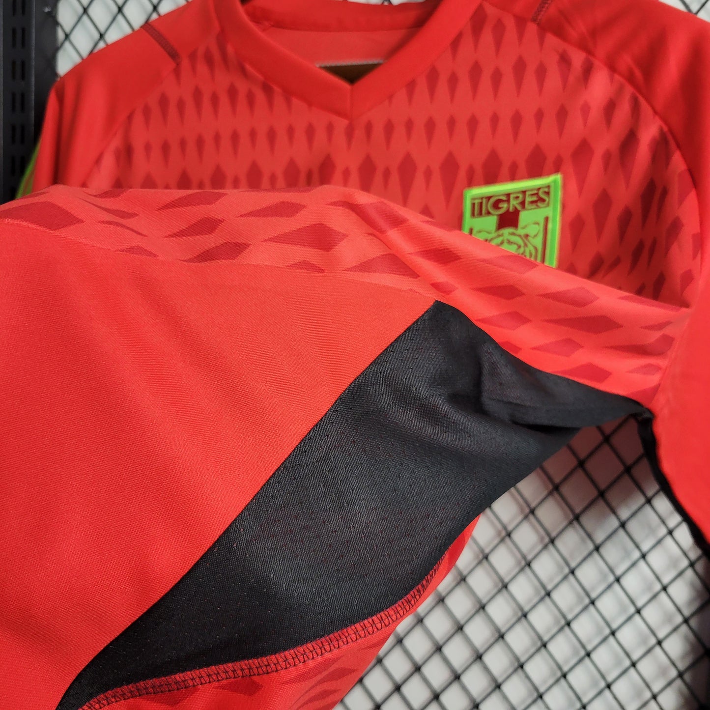 23-24 Tiger Red Goalkeeper Size S-XXL（Men's Fan Edition） | 衬衫 | M2-5 | Betty ali Chinese suppliers