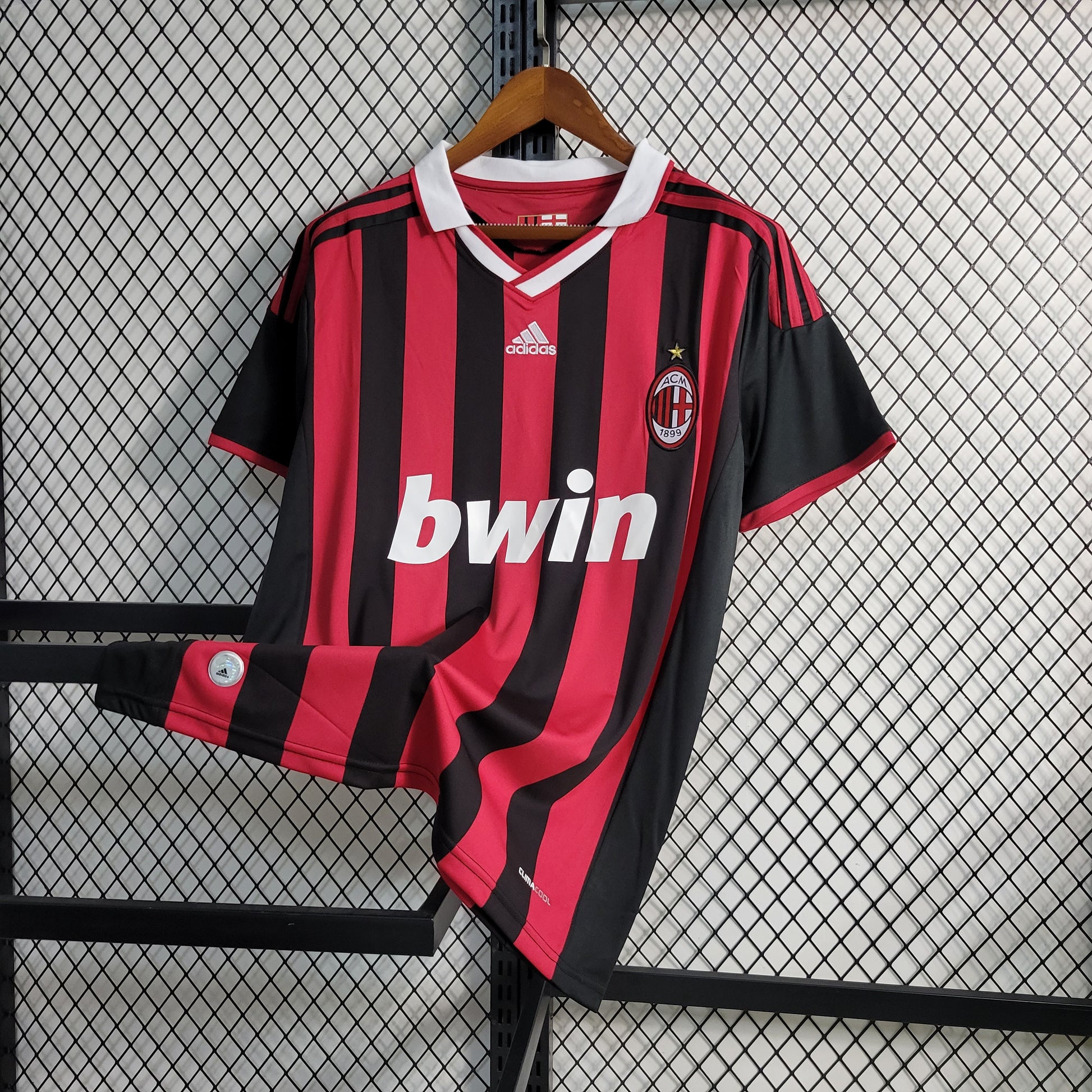 Retro 2009-10 AC Milan Home Size S-XXL | 复古/Retro | R | Betty ali Chinese suppliers