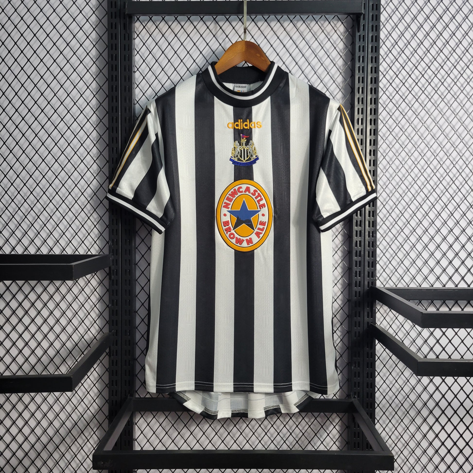 Retro1995-97 Newcastle Home Size S-XXL | 复古/Retro | R | Betty ali Chinese suppliers