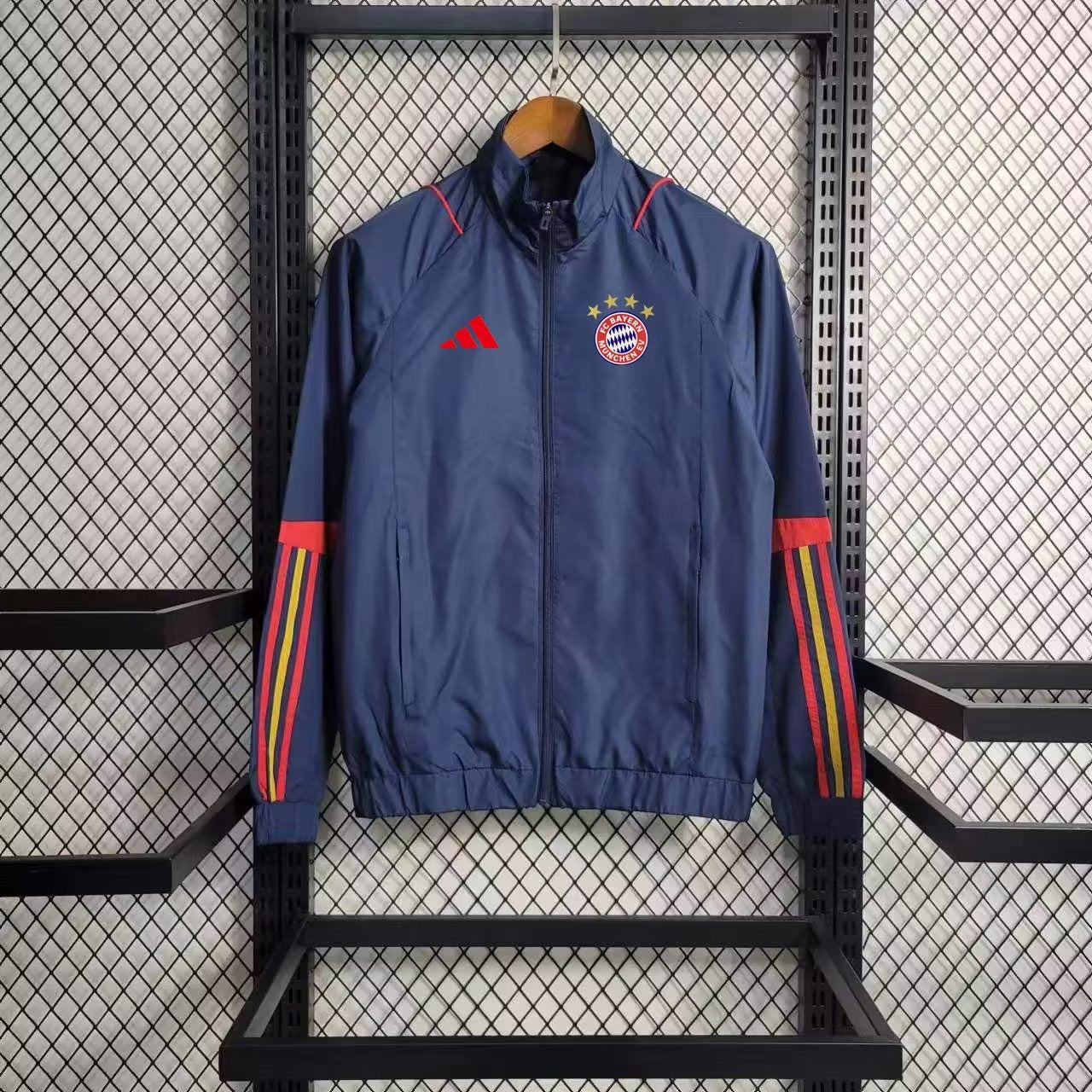 23-24 Windbreaker Bayern Munich Size S-XXL | 风衣 | B3 | 中国供应商