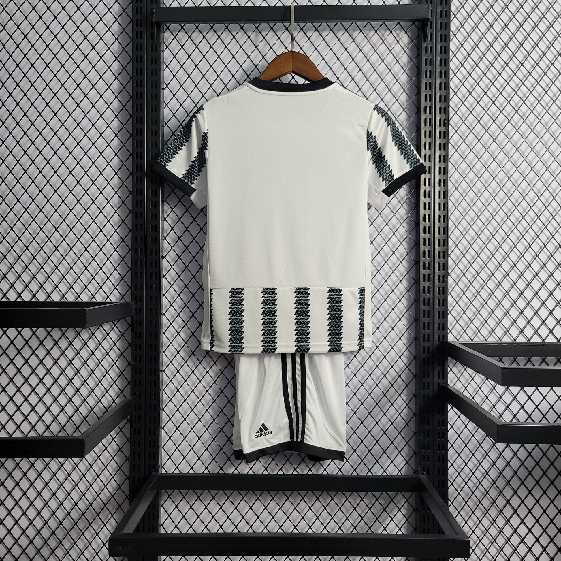 22/23 Kids Juventus Home 16-28 | 儿童套装 | M2-2 | 中国供应商