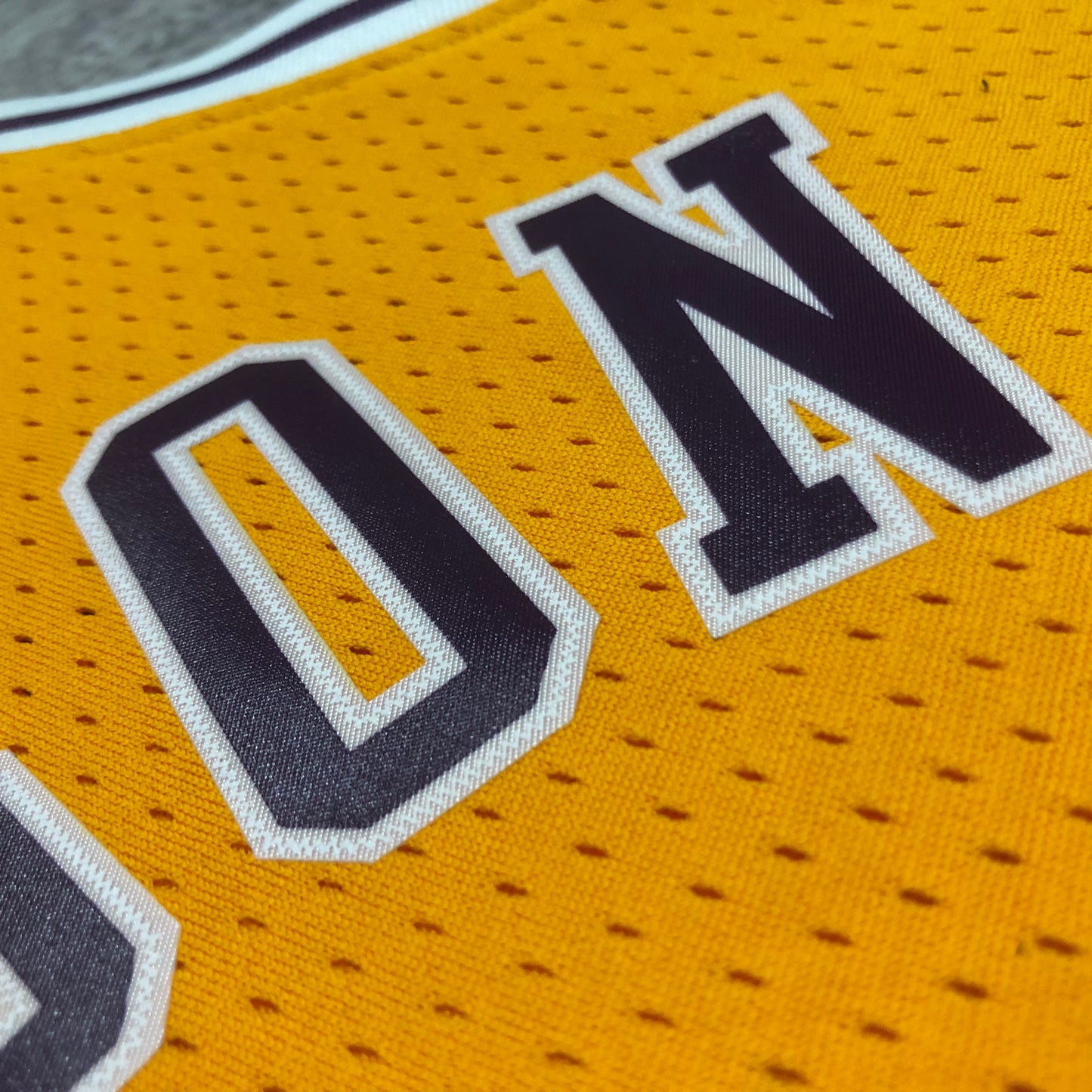 MN hot-pressed retro jersey: SW Lakers 84/85 season round neck yellow NBA : #32 | NBA | NBA | Betty ali Chinese suppliers