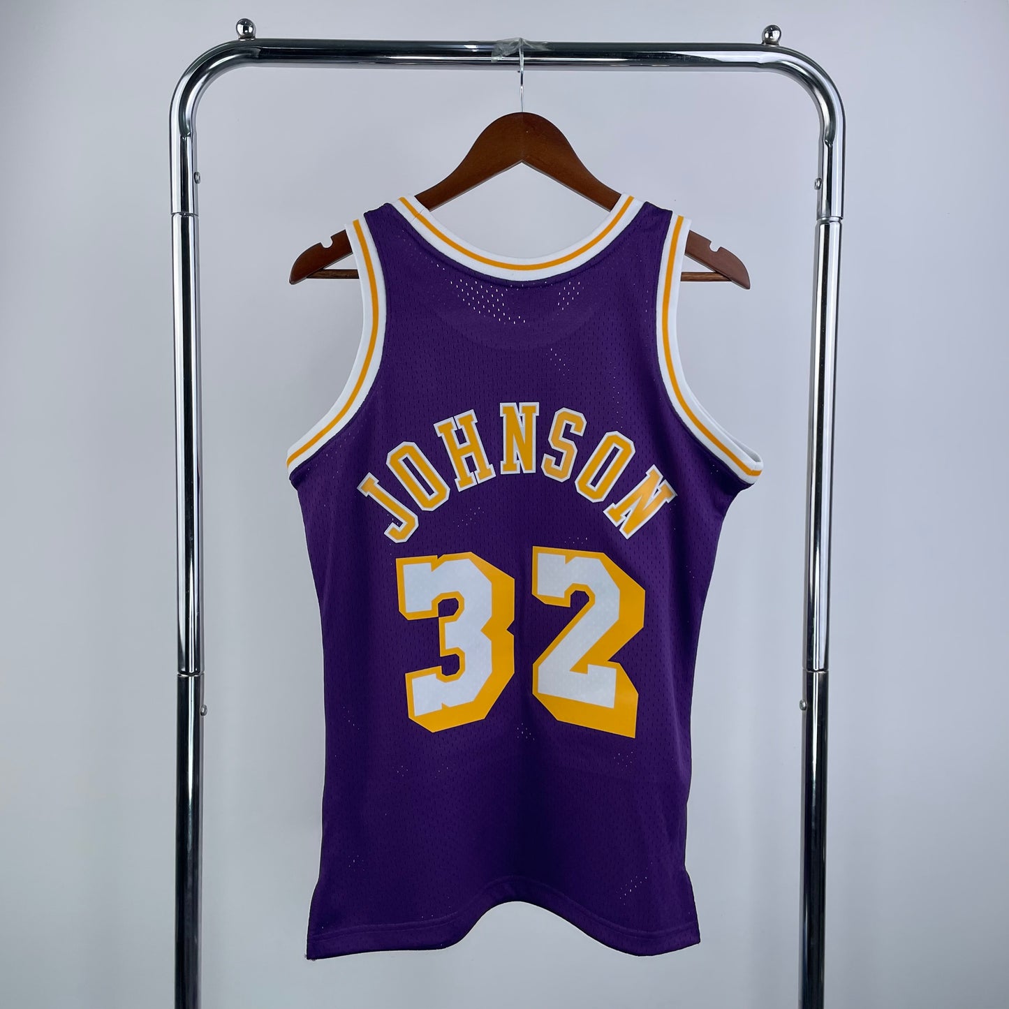 MN hot-pressed retro jersey: SW Lakers 84/85 season crew neck purple NBA : #32 | NBA | NBA | Betty ali Chinese suppliers